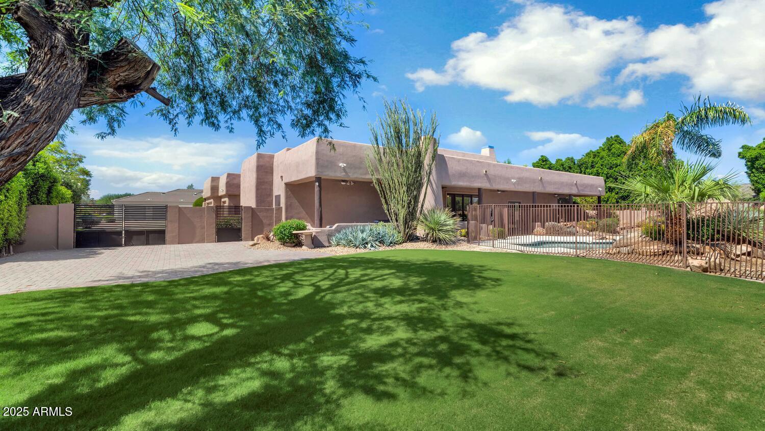 Glendale, Arizona, 85310, United States, 4 Bedrooms Bedrooms, ,4 BathroomsBathrooms,Residential,Active,1953274