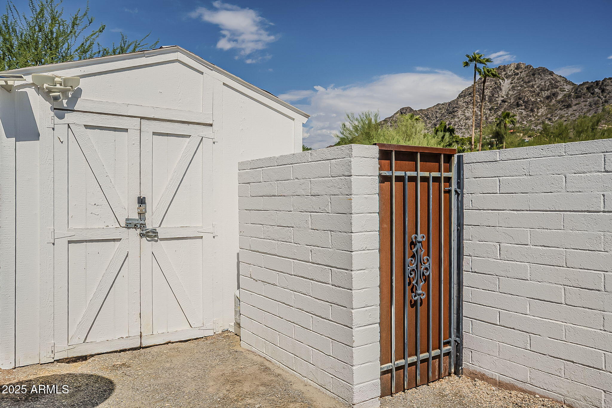 Phoenix, Arizona, 85020, United States, 4 Bedrooms Bedrooms, ,4 BathroomsBathrooms,Residential,Active,1946320