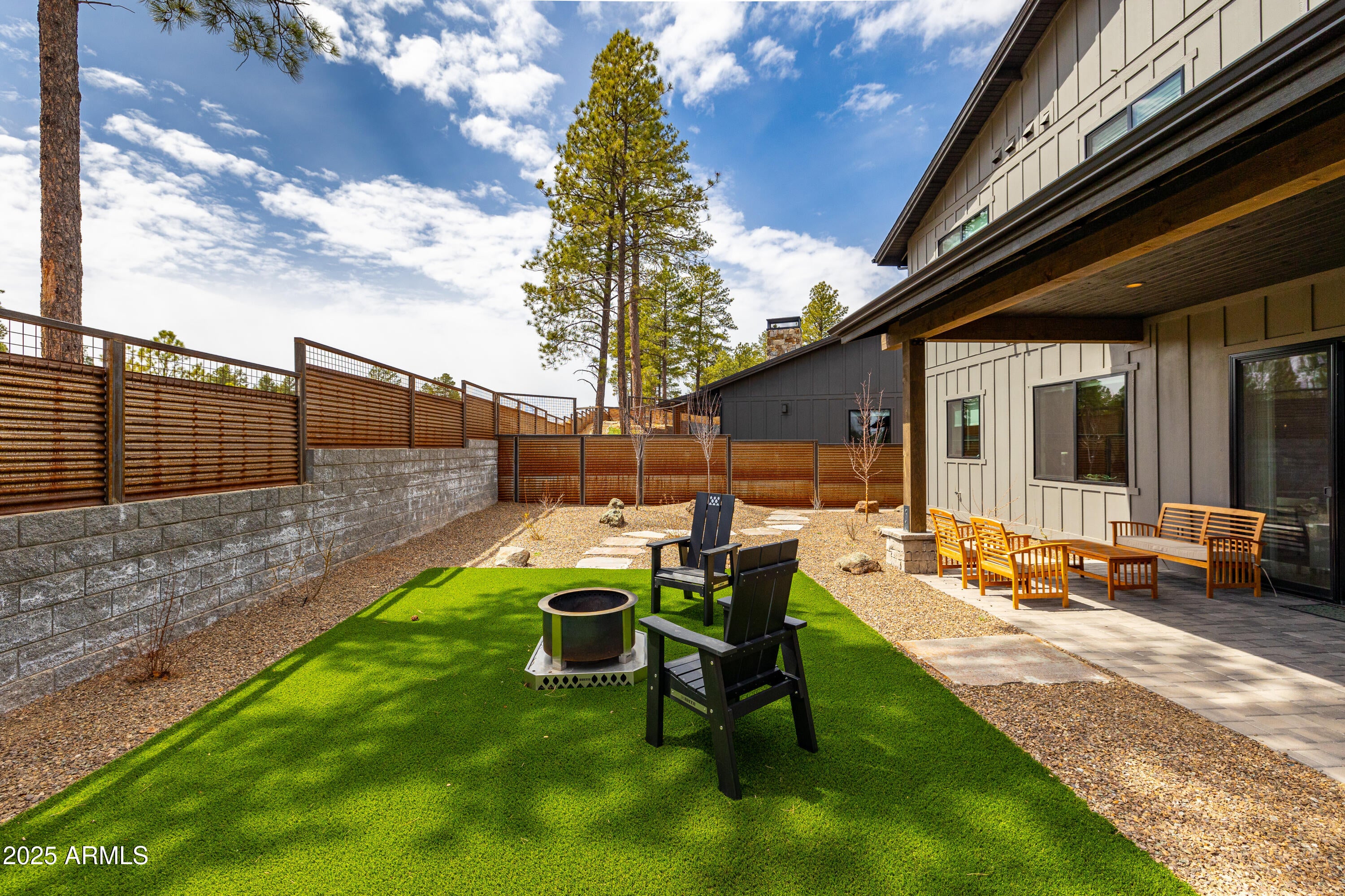 Flagstaff, Arizona, 86005, United States, 5 Bedrooms Bedrooms, ,4 BathroomsBathrooms,Residential,Active,1972167