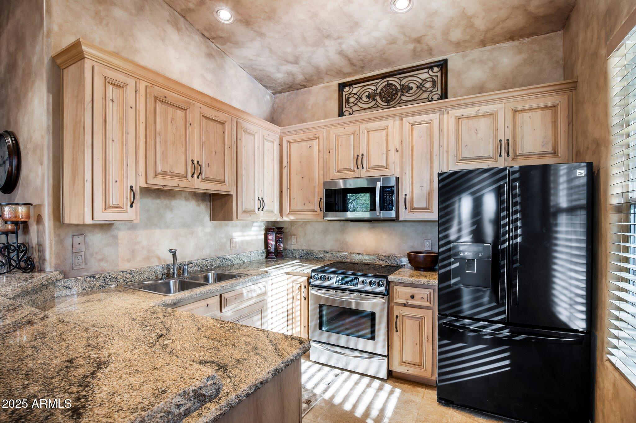 Scottsdale, Arizona, 85255, United States, 5 Bedrooms Bedrooms, ,6 BathroomsBathrooms,Residential,Active,1953434