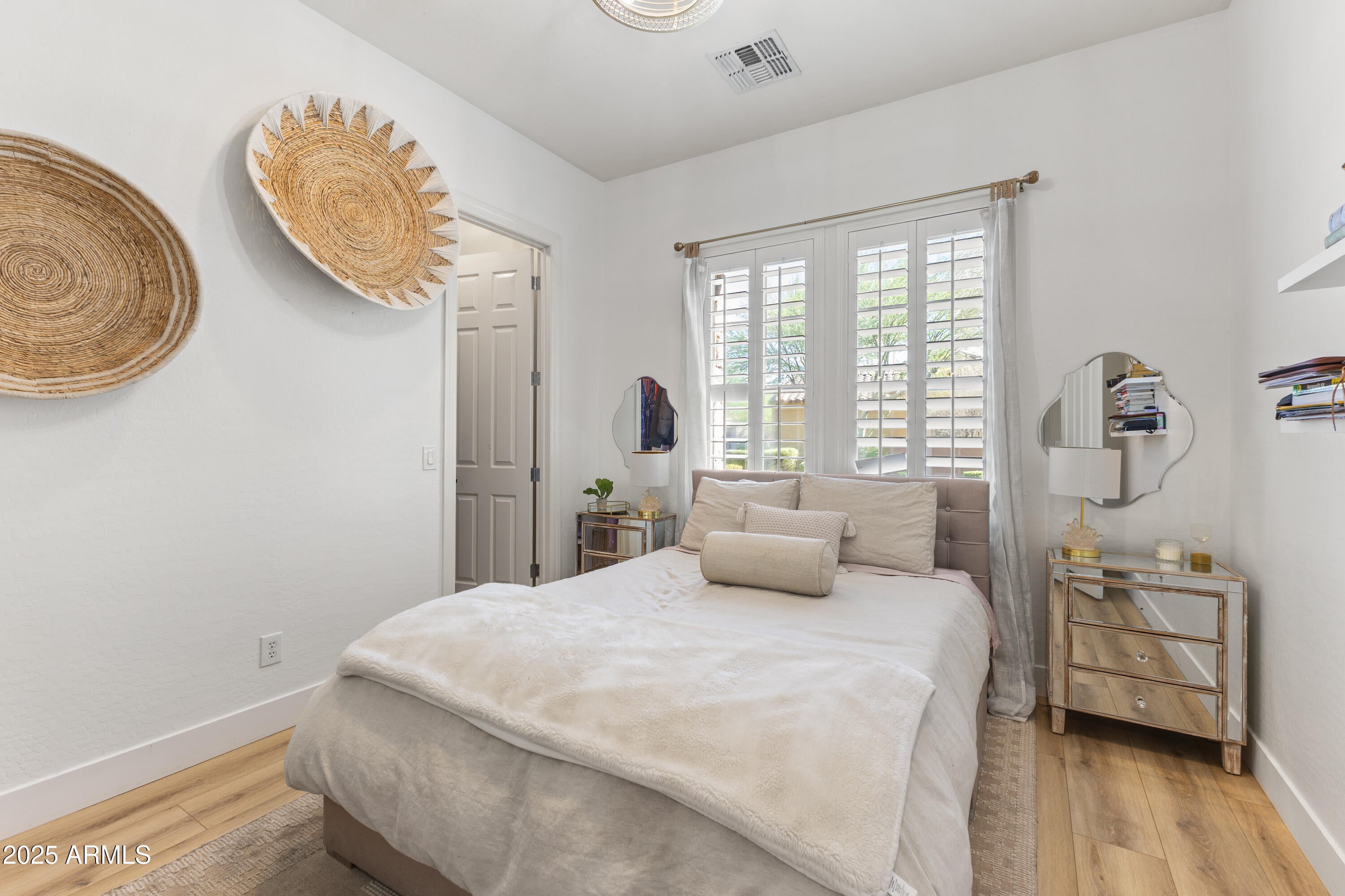 Scottsdale, Arizona, 85255, United States, 5 Bedrooms Bedrooms, ,3 BathroomsBathrooms,Residential,Active,1946529