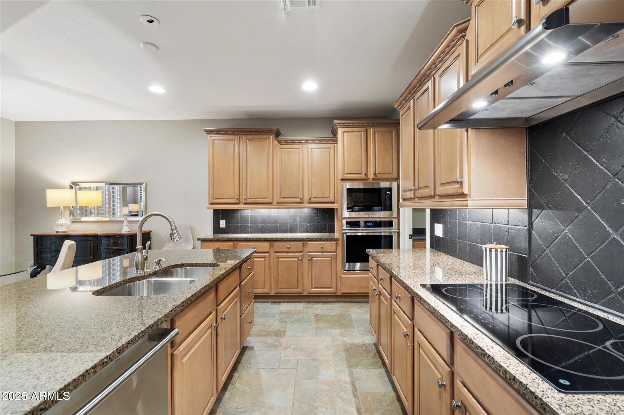 Phoenix, Arizona, 85050, United States, 4 Bedrooms Bedrooms, ,4 BathroomsBathrooms,Residential,Active,1999268