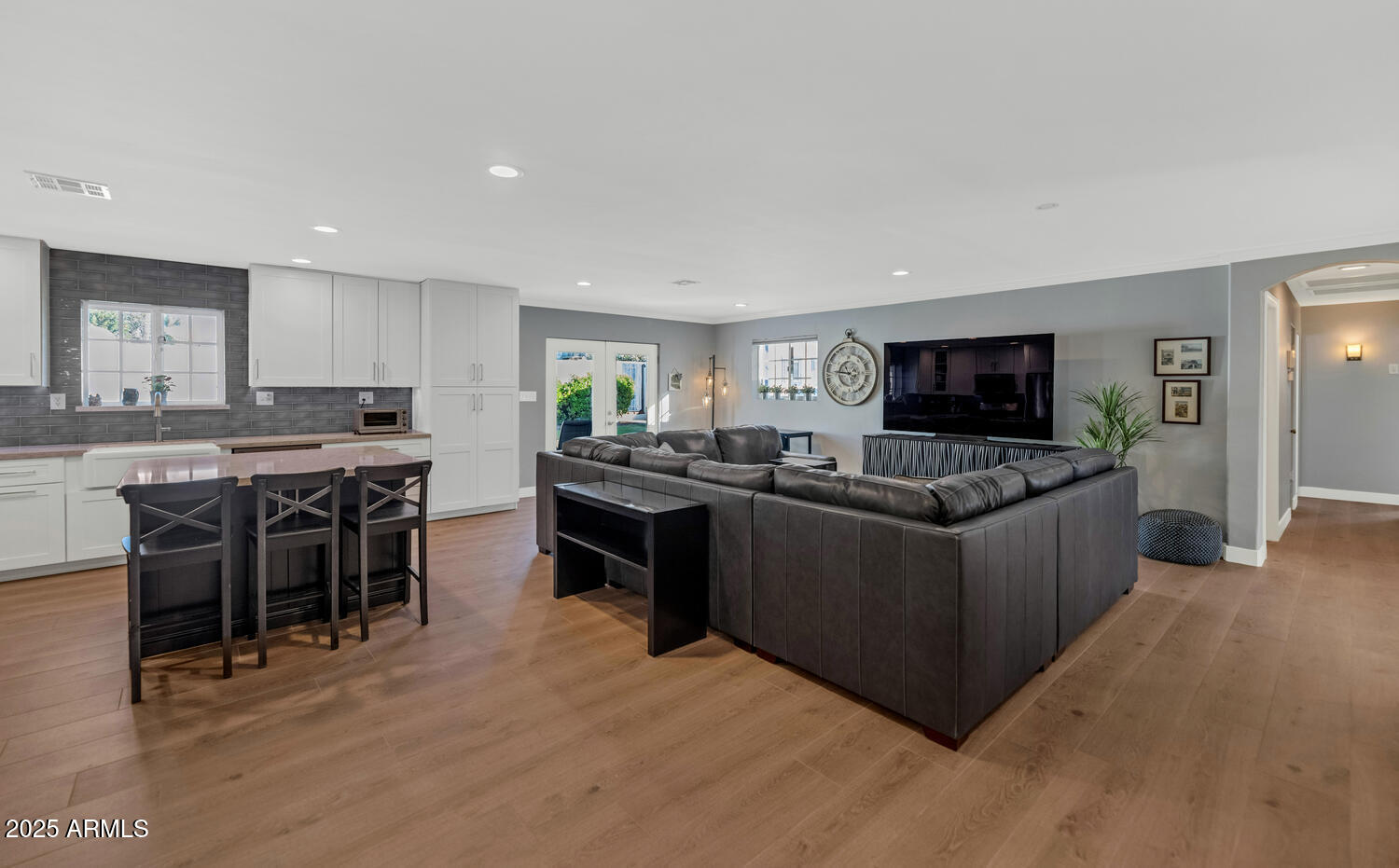 Phoenix, Arizona, 85018, United States, 4 Bedrooms Bedrooms, ,3 BathroomsBathrooms,Residential,Active,1990035