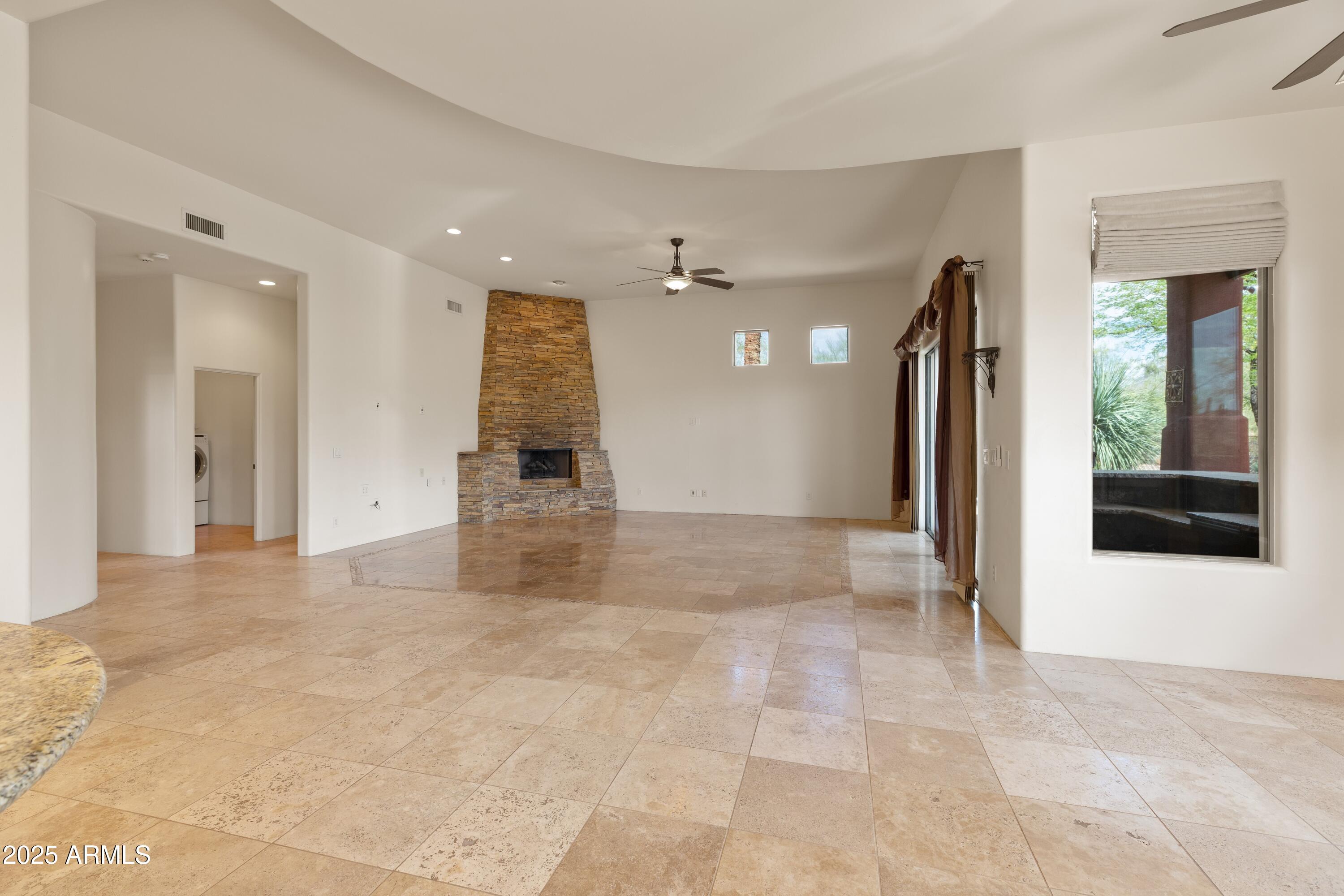 New River, Arizona, 85087, United States, 4 Bedrooms Bedrooms, ,3 BathroomsBathrooms,Residential,Active,1790921