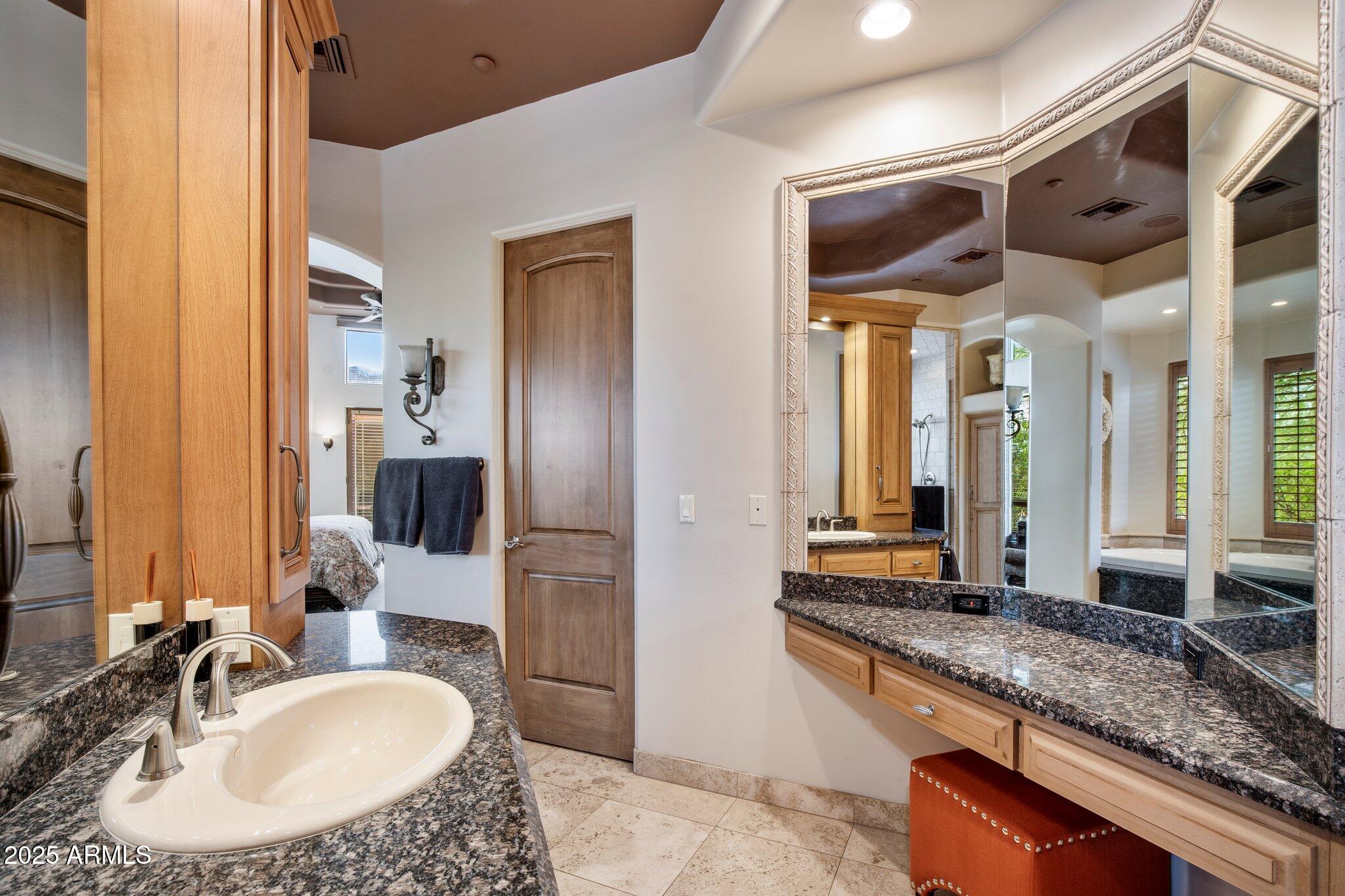 Scottsdale, Arizona, 85255, United States, 5 Bedrooms Bedrooms, ,6 BathroomsBathrooms,Residential,Active,1953434