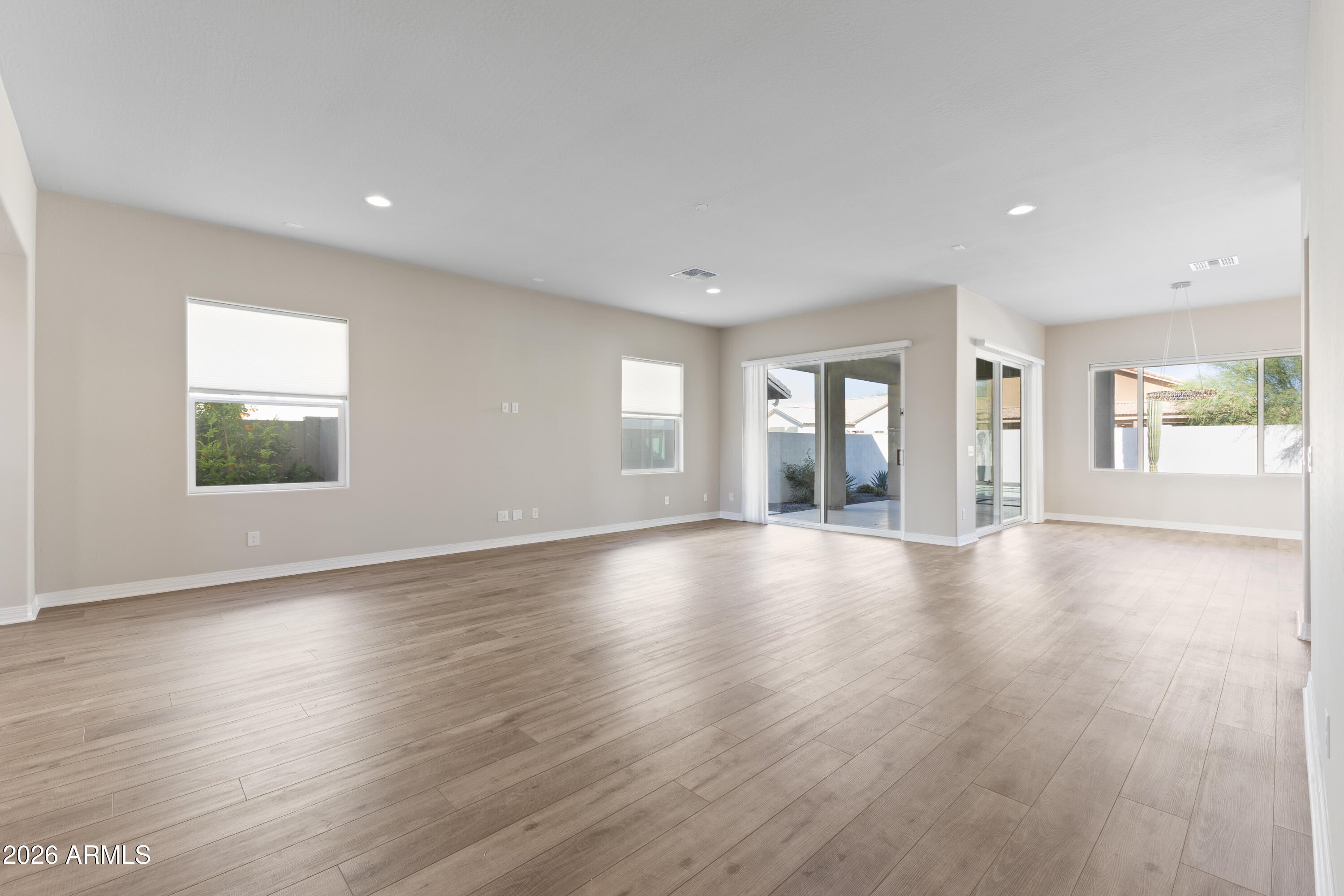 Cave Creek, Arizona, 85331, United States, 4 Bedrooms Bedrooms, ,4 BathroomsBathrooms,Residential,Active,2011415