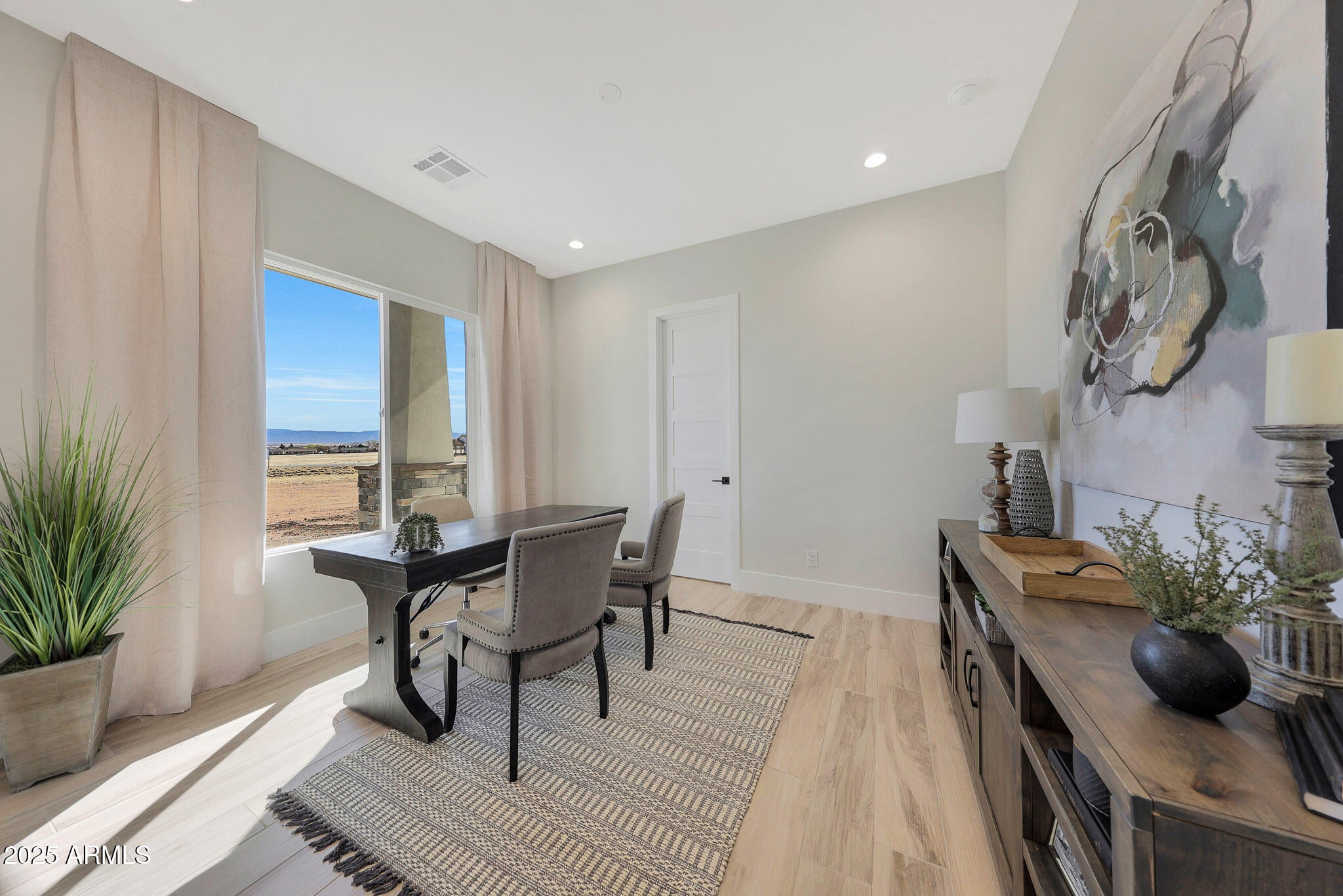 Prescott Valley, Arizona, 86315, United States, 4 Bedrooms Bedrooms, ,3 BathroomsBathrooms,Residential,Active,1960143