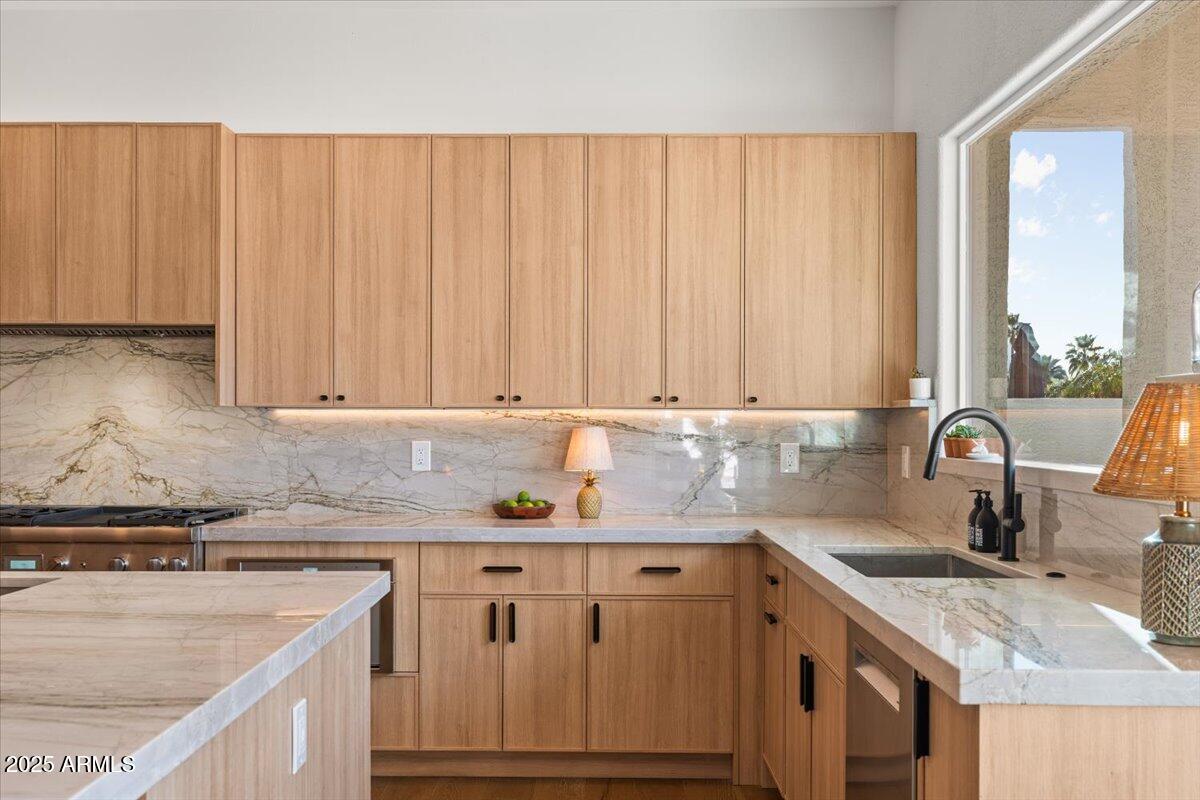 Glendale, Arizona, 85308, United States, 5 Bedrooms Bedrooms, ,4 BathroomsBathrooms,Residential,Active,1964279