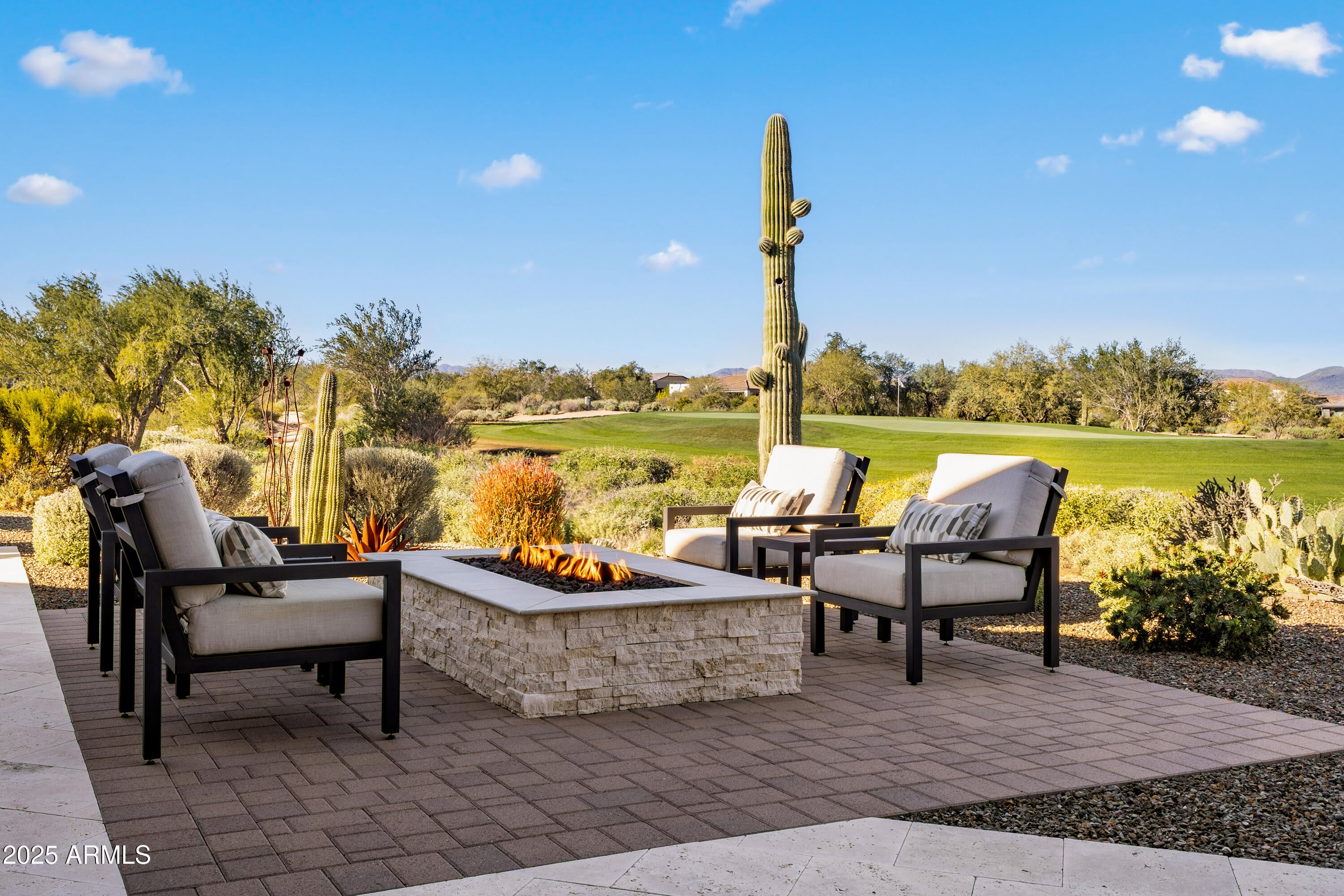 Rio Verde, Arizona, 85263, United States, 3 Bedrooms Bedrooms, ,4 BathroomsBathrooms,Residential,Contingent,2008339