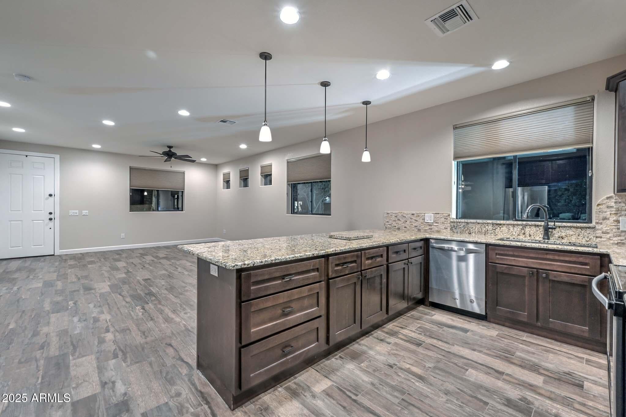 Phoenix, Arizona, 85032, United States, 5 Bedrooms Bedrooms, ,4 BathroomsBathrooms,Residential,Active,1993957