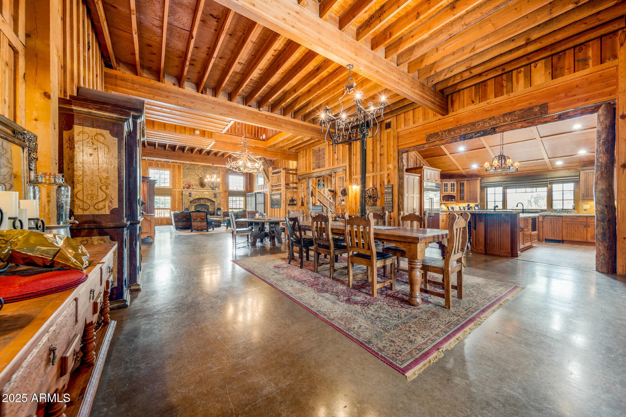 Lakeside, Arizona, 85929, United States, 8 Bedrooms Bedrooms, ,8 BathroomsBathrooms,Residential,Contingent,1996268