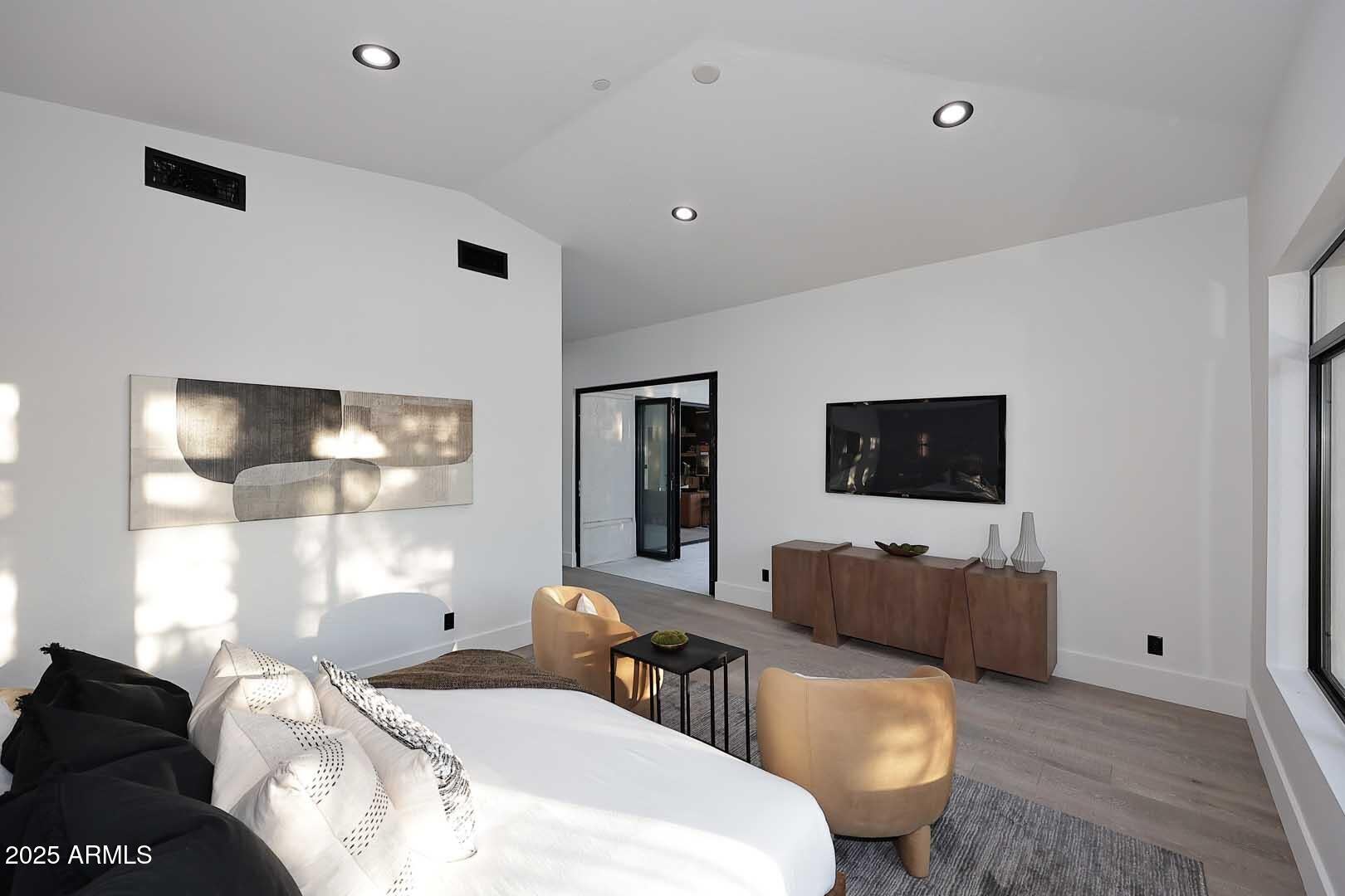 Scottsdale, Arizona, 85260, United States, 3 Bedrooms Bedrooms, ,3 BathroomsBathrooms,Residential,Active,1944086