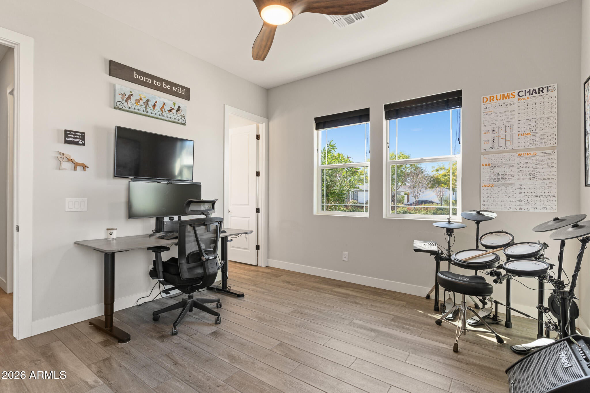 Surprise, Arizona, 85388, United States, 3 Bedrooms Bedrooms, ,4 BathroomsBathrooms,Residential,Active,2014268