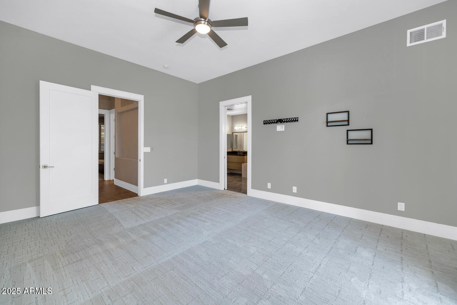 Glendale, Arizona, 85310, United States, 4 Bedrooms Bedrooms, ,4 BathroomsBathrooms,Residential,Active,1953274