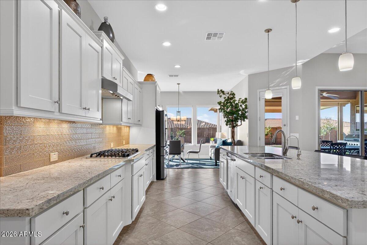 Goodyear, Arizona, 85338, United States, 5 Bedrooms Bedrooms, ,4 BathroomsBathrooms,Residential,Active,2030981