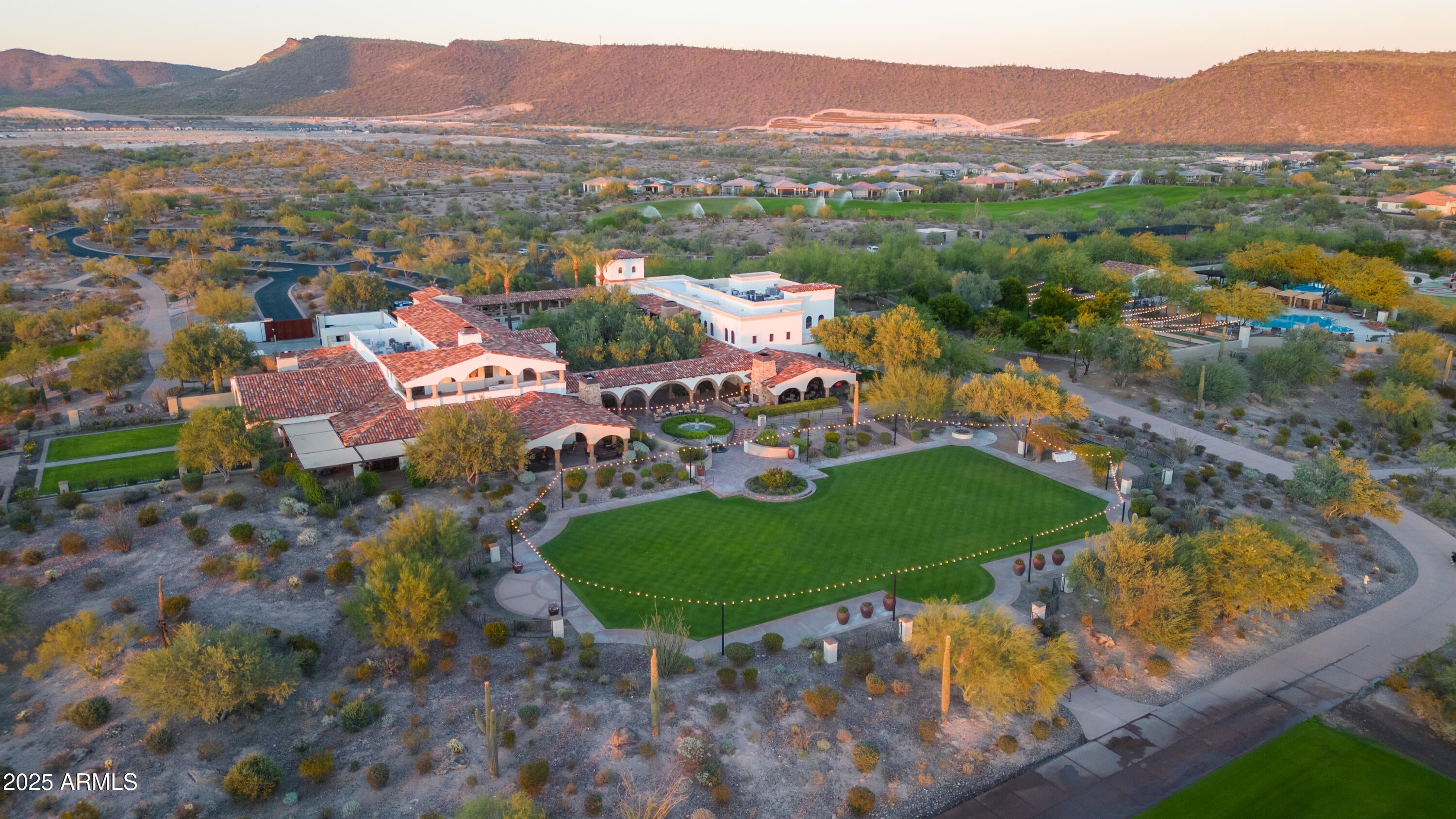 Peoria, Arizona, 85383, United States, 3 Bedrooms Bedrooms, ,4 BathroomsBathrooms,Residential,Active,2012903