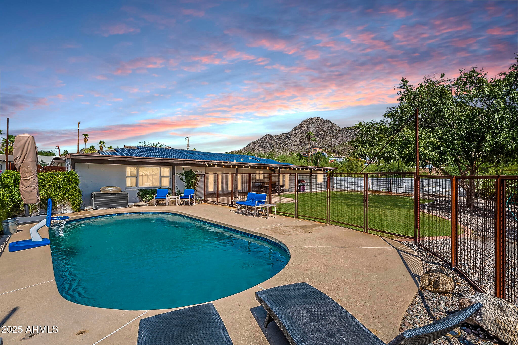Phoenix, Arizona, 85020, United States, 4 Bedrooms Bedrooms, ,4 BathroomsBathrooms,Residential,Active,1946320