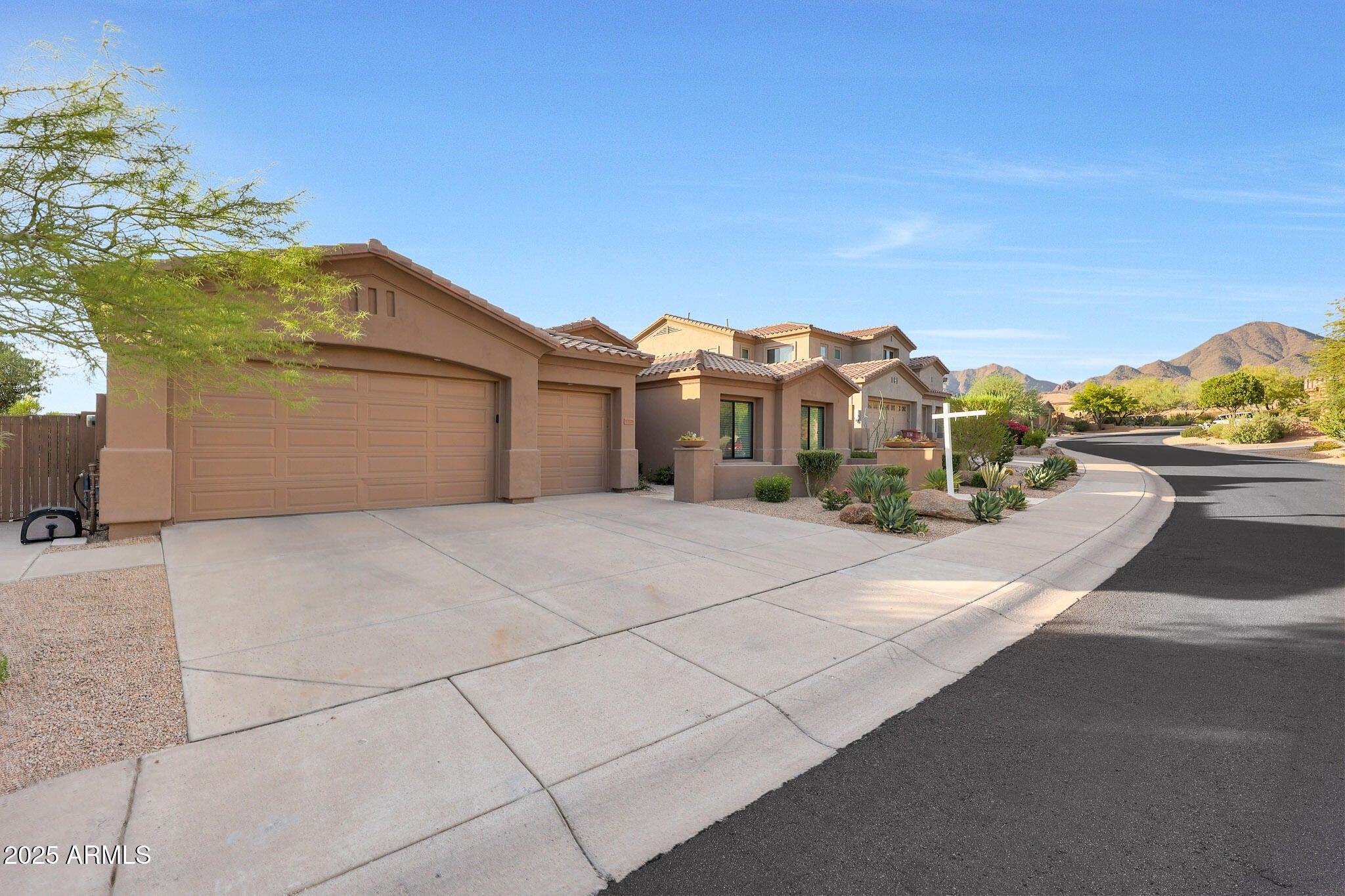 Scottsdale, Arizona, 85255, United States, 4 Bedrooms Bedrooms, ,3 BathroomsBathrooms,Residential,Active,1922308