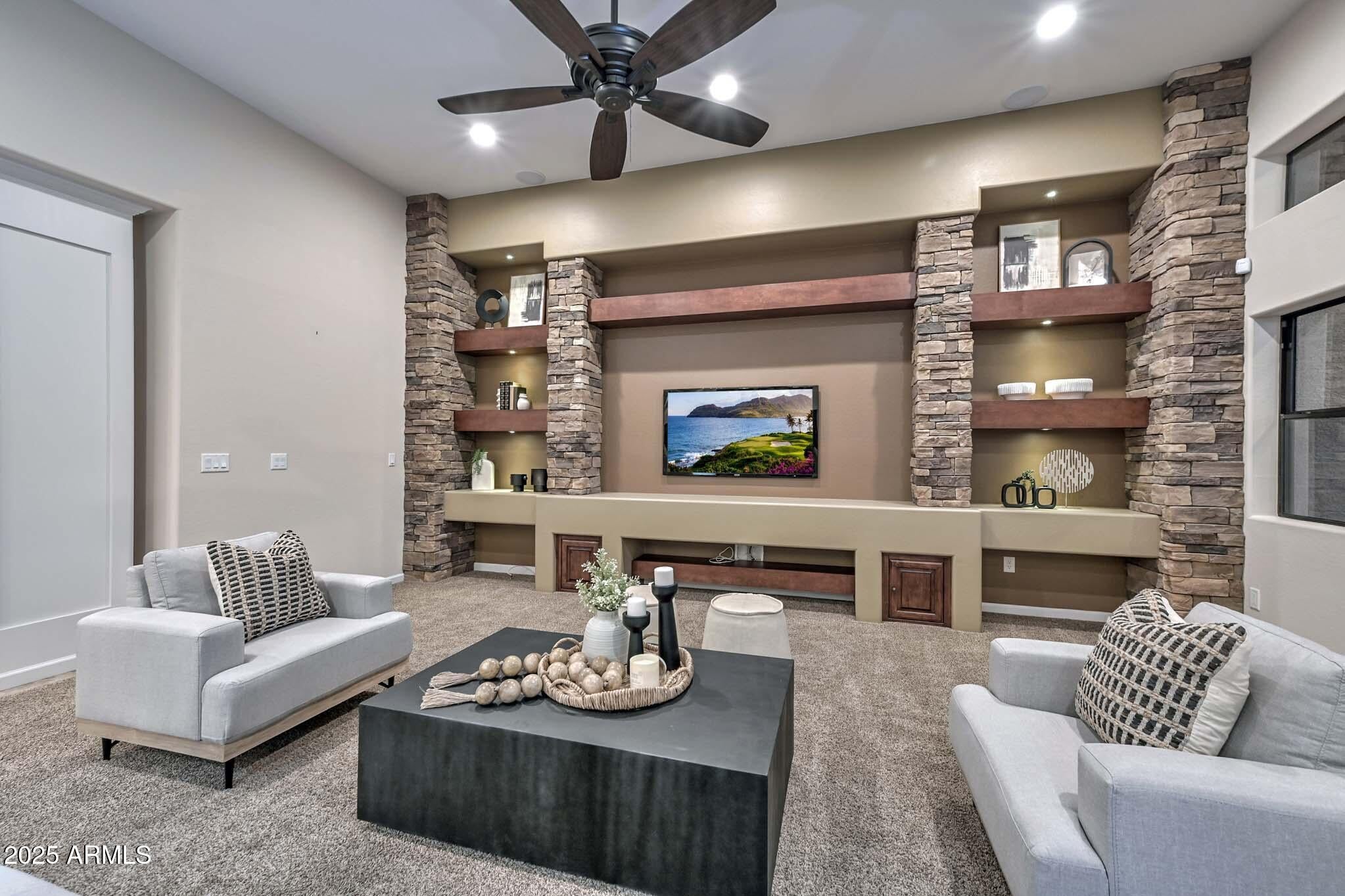 Phoenix, Arizona, 85032, United States, 5 Bedrooms Bedrooms, ,4 BathroomsBathrooms,Residential,Active,1993957