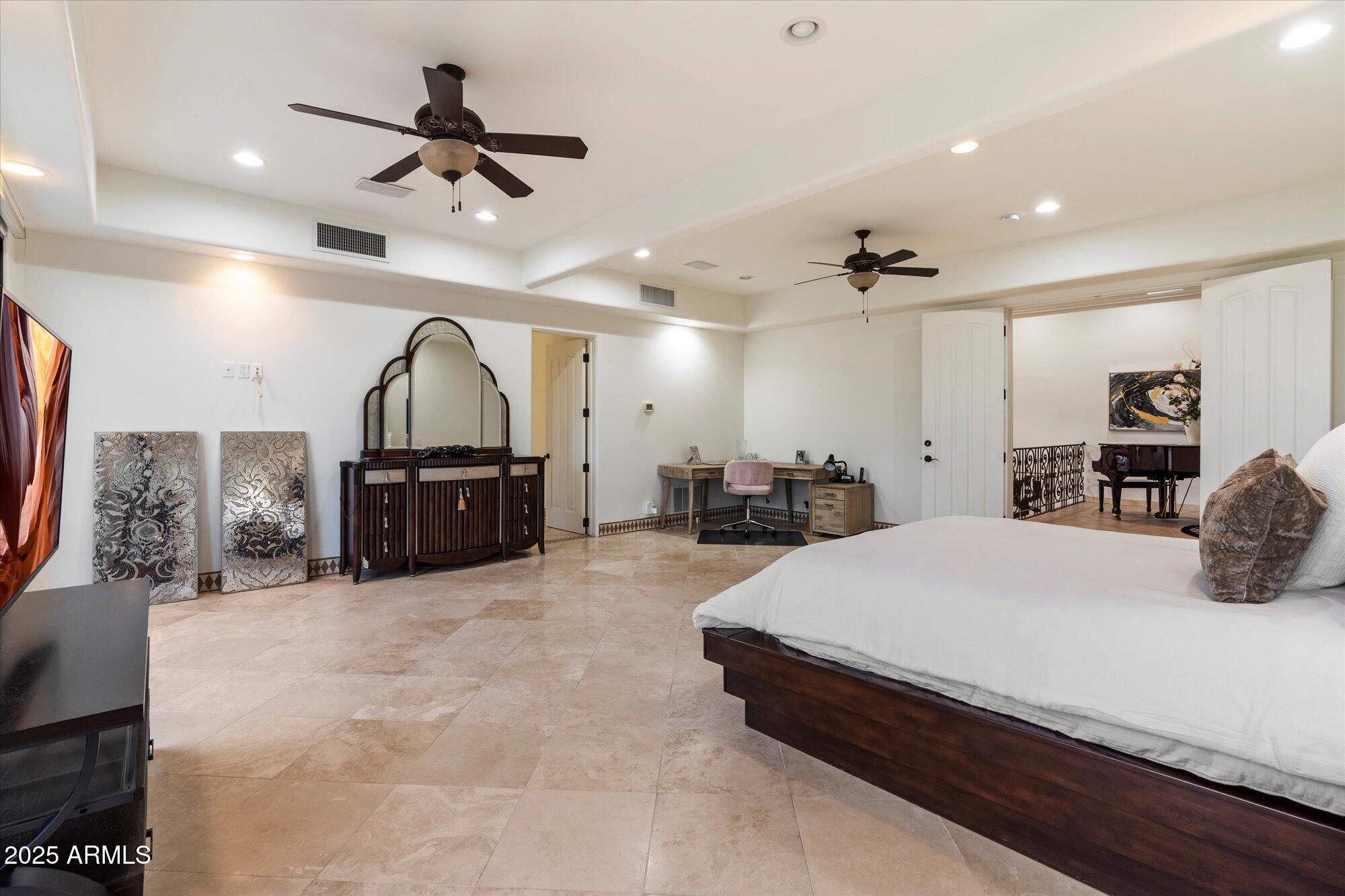 Paradise Valley, Arizona, 85253, United States, 6 Bedrooms Bedrooms, ,7 BathroomsBathrooms,Residential,Active,1946519