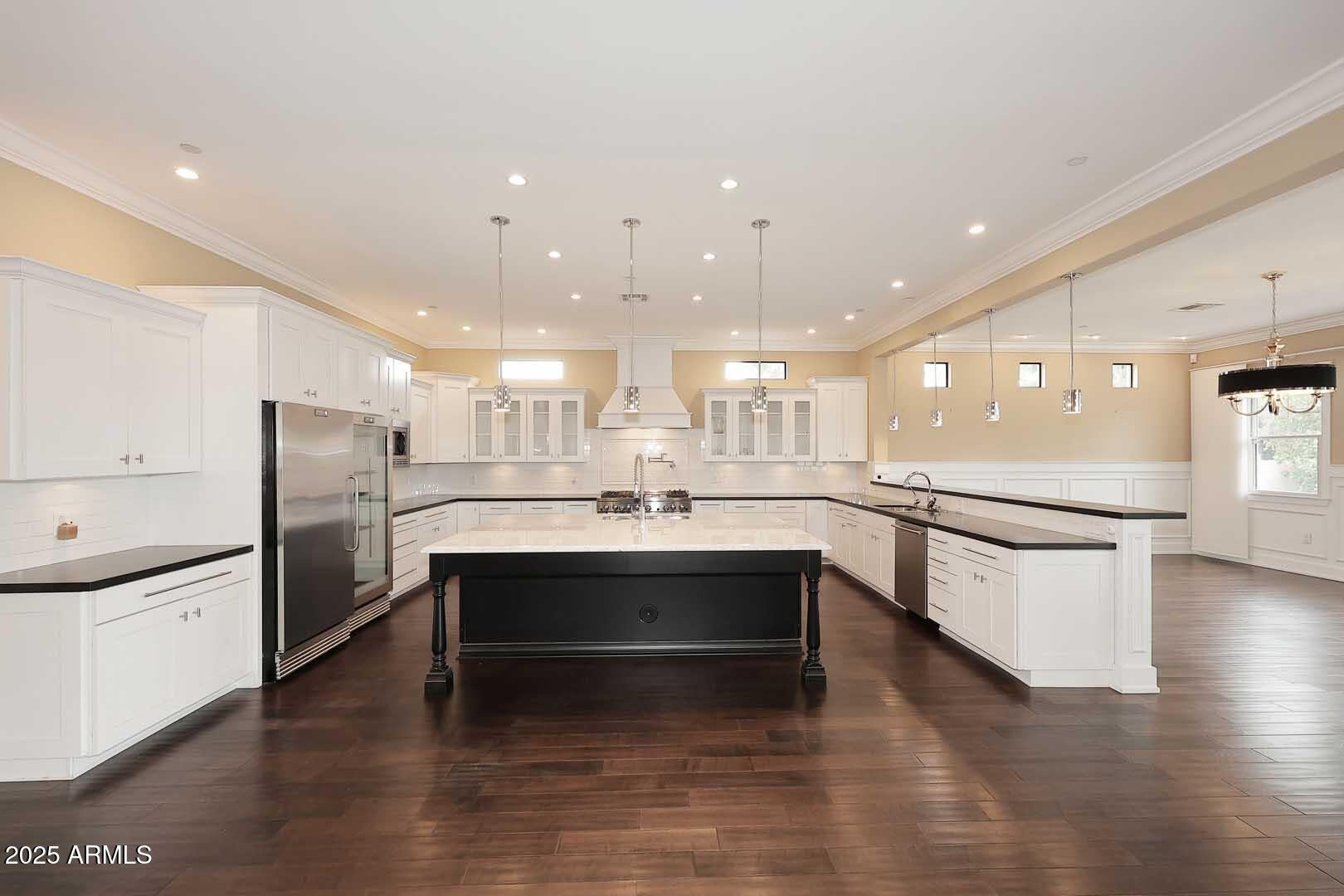 Scottsdale, Arizona, 85258, United States, 5 Bedrooms Bedrooms, ,5 BathroomsBathrooms,Residential,Active,1997642