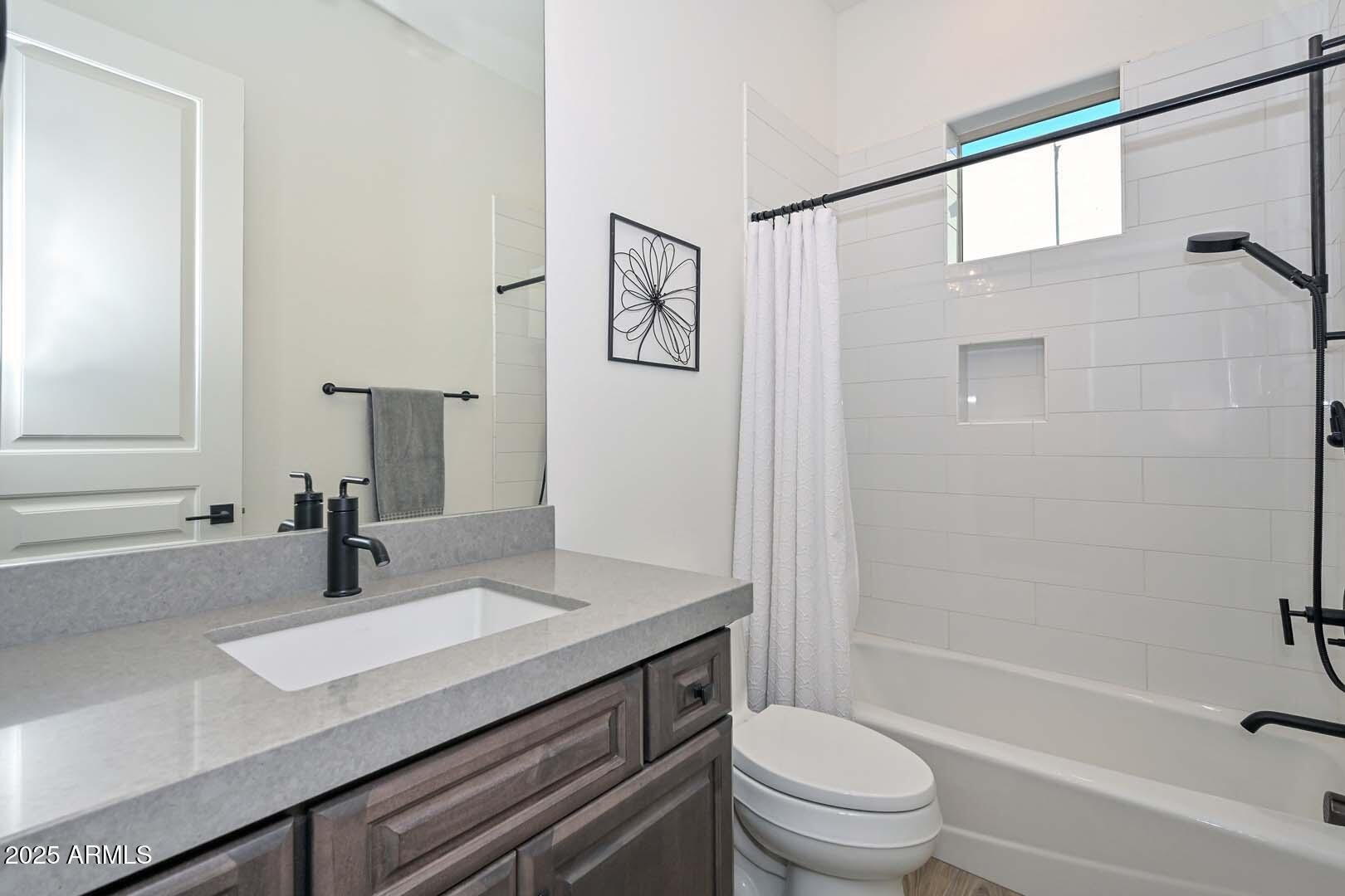 Peoria, Arizona, 85383, United States, 3 Bedrooms Bedrooms, ,4 BathroomsBathrooms,Residential,Active,2007344