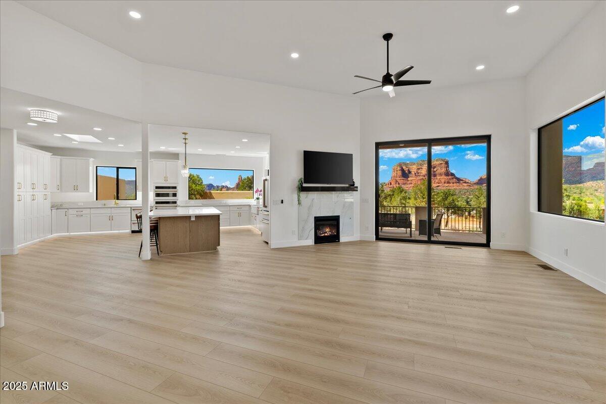 Sedona, Arizona, 86351, United States, 5 Bedrooms Bedrooms, ,6 BathroomsBathrooms,Residential,Active,1944107
