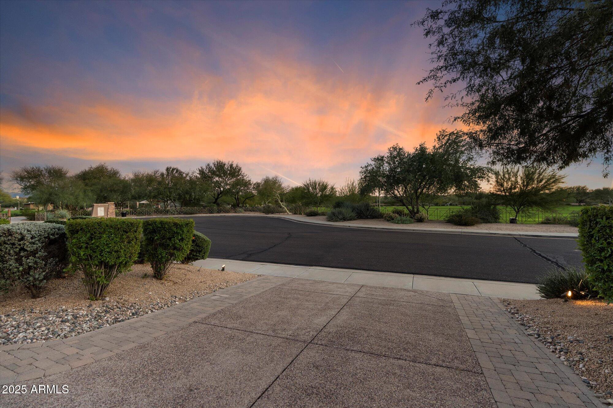 Phoenix, Arizona, 85050, United States, 4 Bedrooms Bedrooms, ,5 BathroomsBathrooms,Residential,Active,2001081