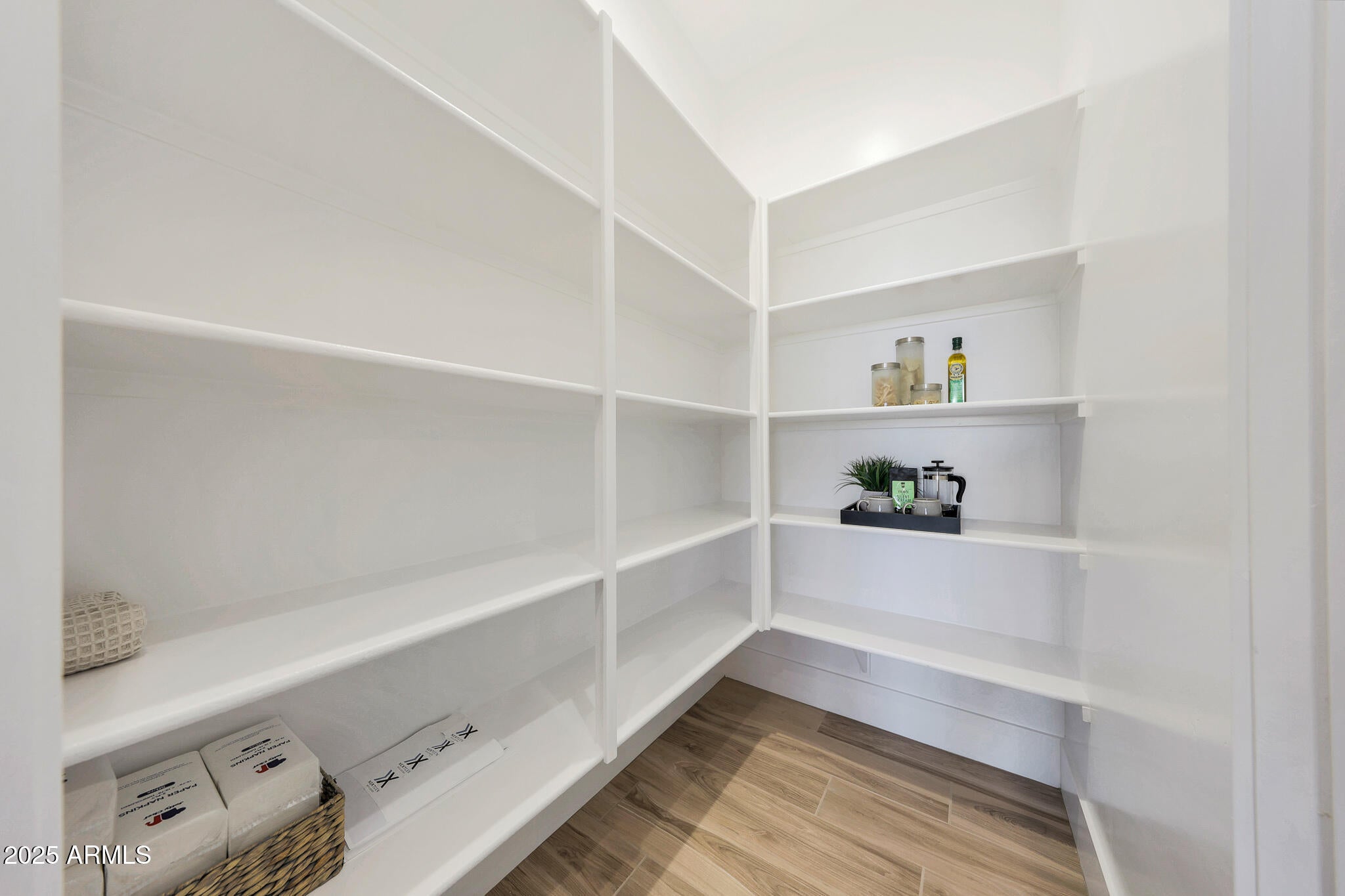 Prescott Valley, Arizona, 86315, United States, 4 Bedrooms Bedrooms, ,3 BathroomsBathrooms,Residential,Active,1772734