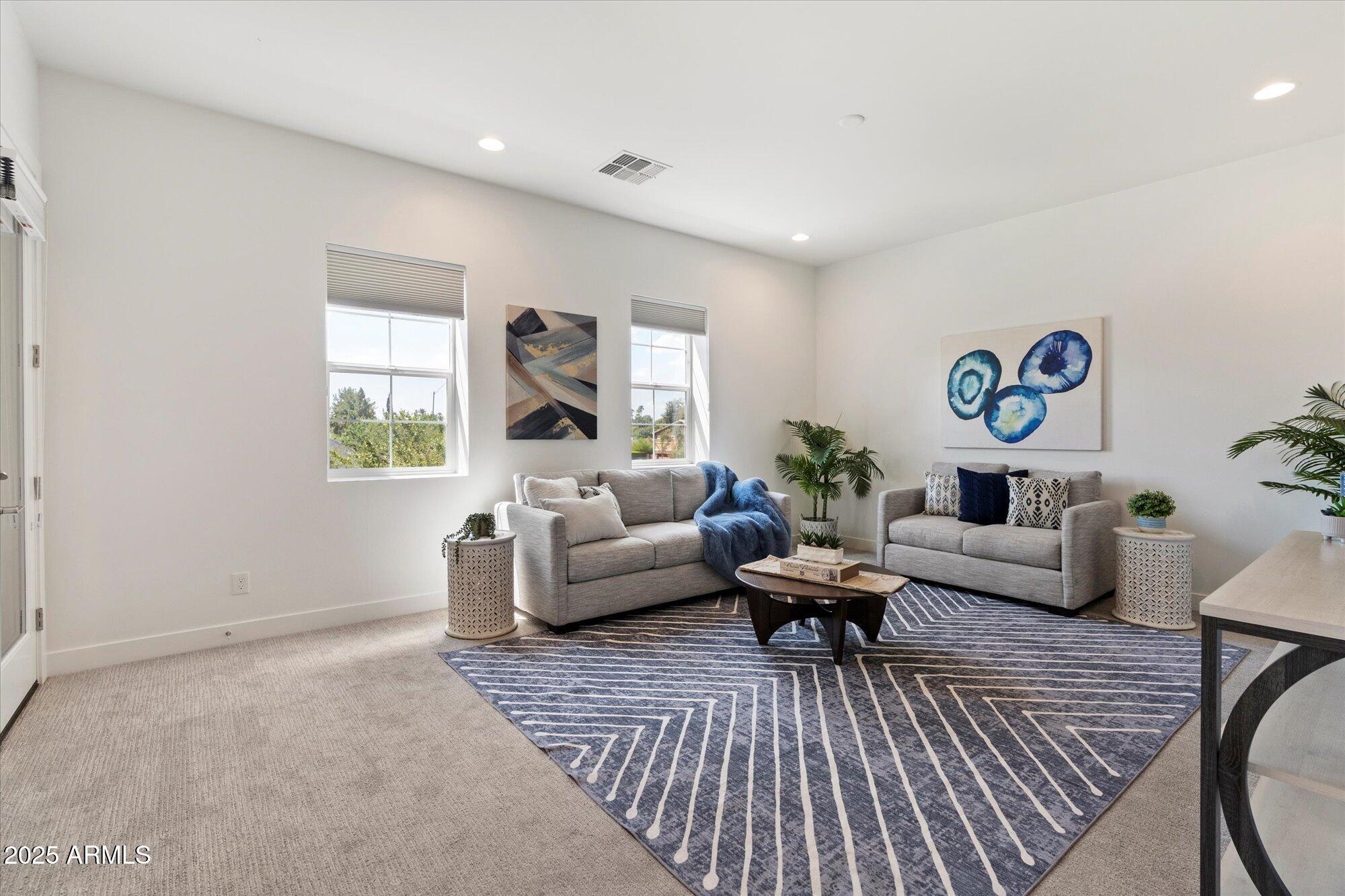 Phoenix, Arizona, 85021, United States, 4 Bedrooms Bedrooms, ,5 BathroomsBathrooms,Residential,Active,1929685