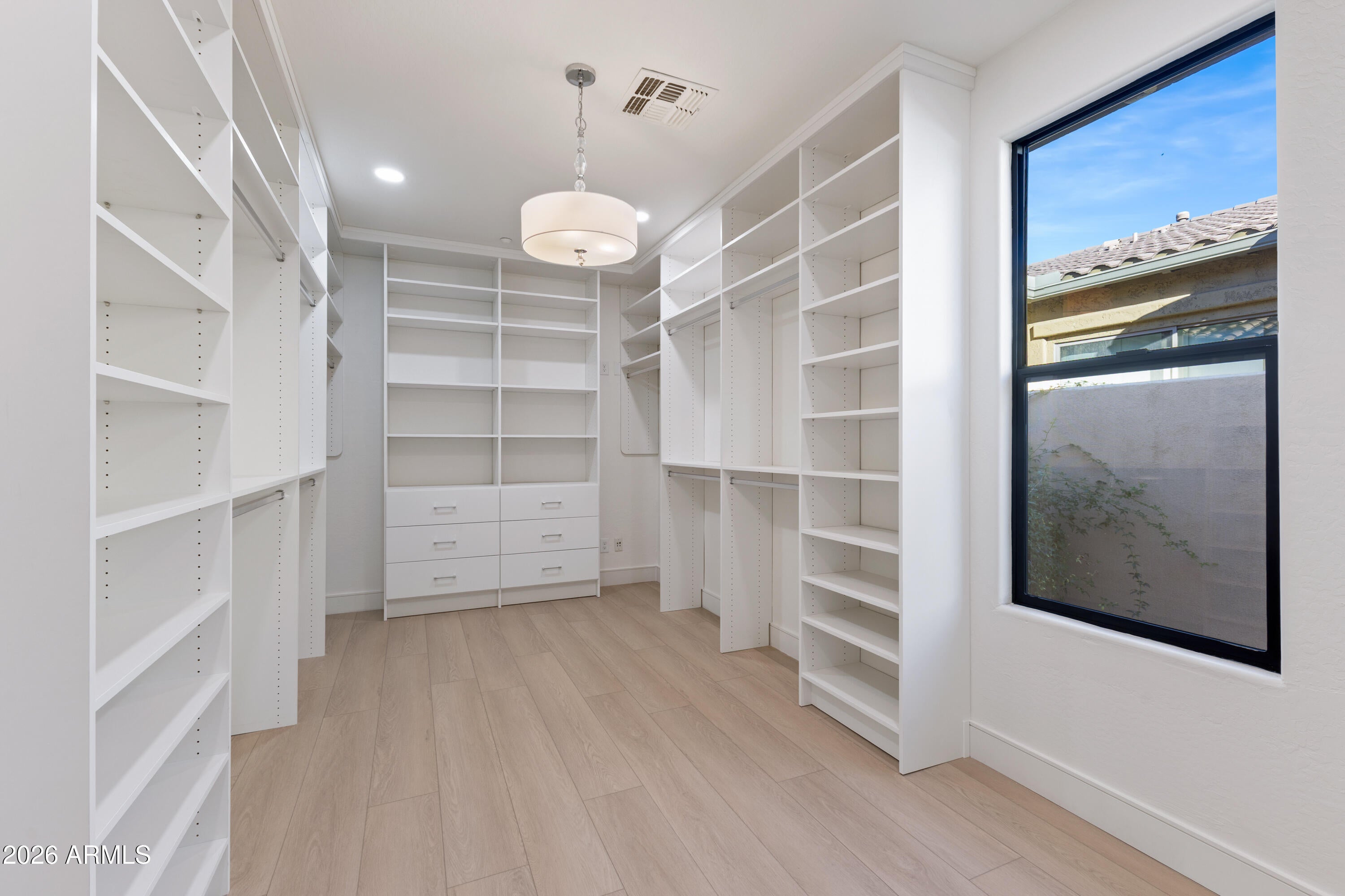 Scottsdale, Arizona, 85255, United States, 4 Bedrooms Bedrooms, ,4 BathroomsBathrooms,Residential,Active,2011214