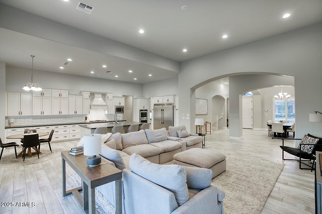 Queen Creek, Arizona, 85142, United States, 7 Bedrooms Bedrooms, ,6 BathroomsBathrooms,Residential,Active,1994951