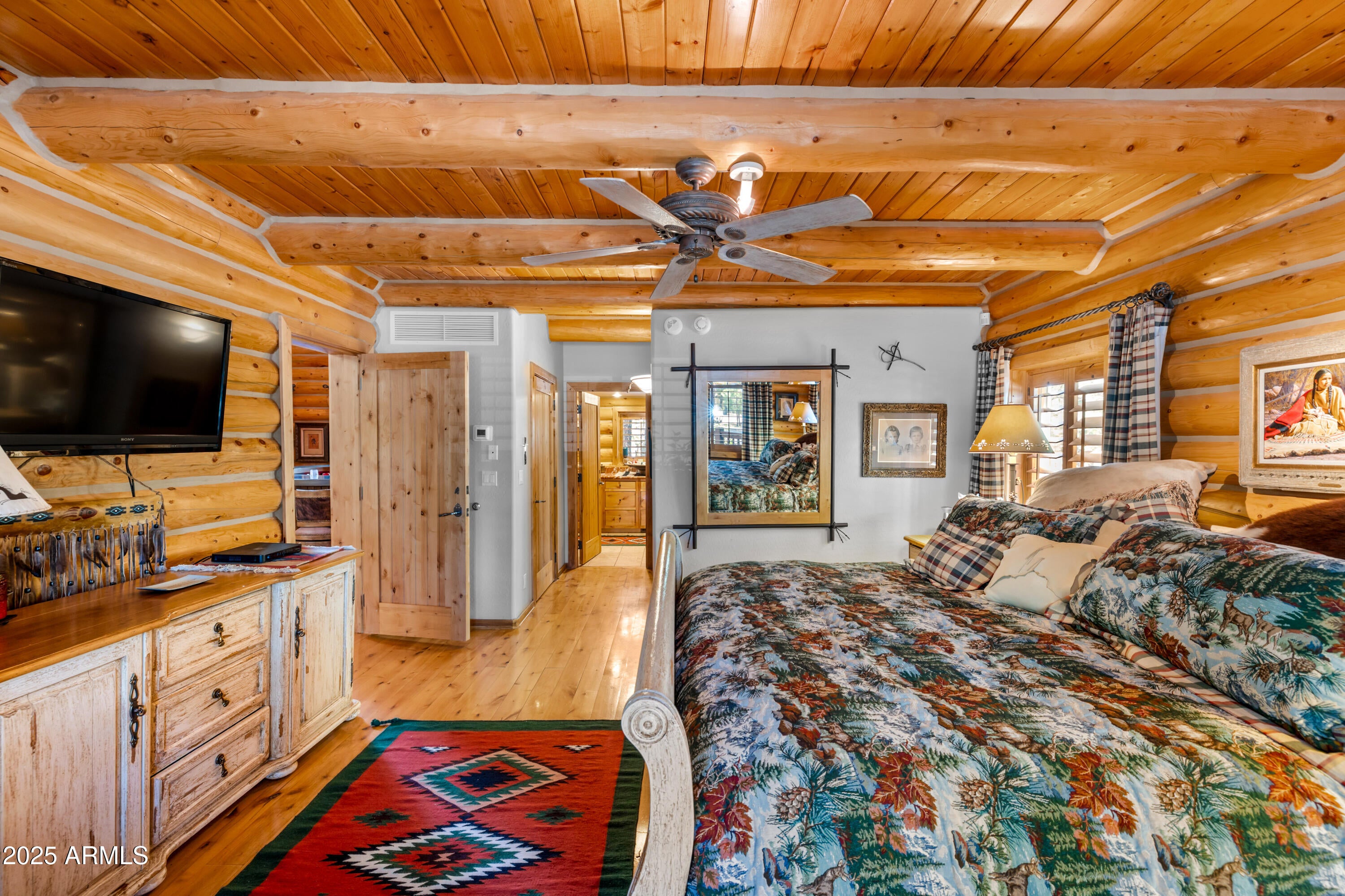 Flagstaff, Arizona, 86005, United States, 4 Bedrooms Bedrooms, ,4 BathroomsBathrooms,Residential,Active,1905472