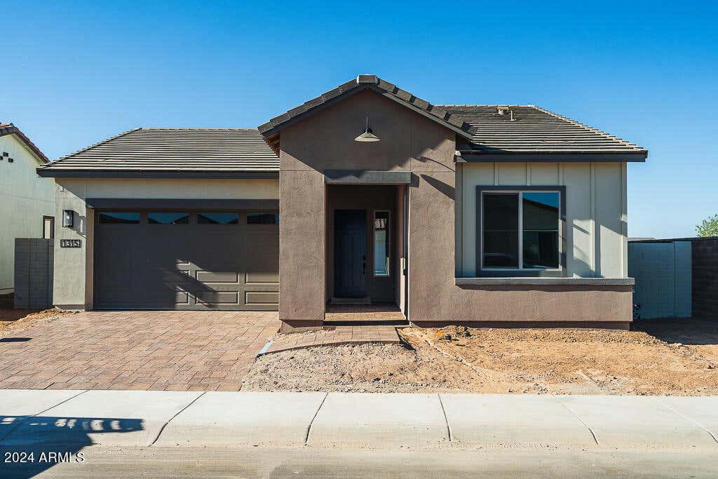 1315 E ELEANA LN, GILBERT, AZ 85298, photo 1 of 24