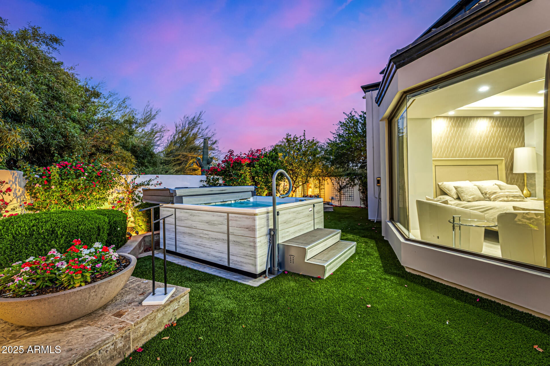 Phoenix, Arizona, 85018, United States, 4 Bedrooms Bedrooms, ,5 BathroomsBathrooms,Residential,Active,1968090