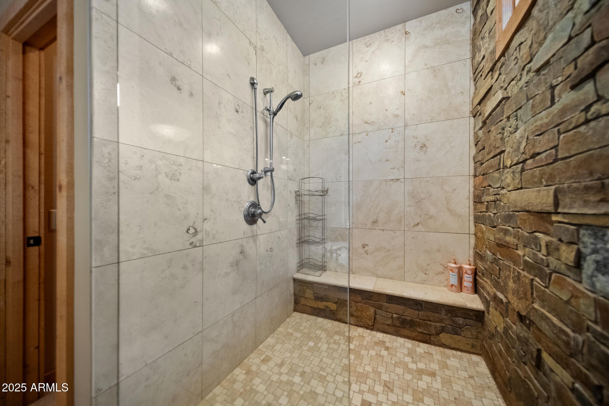 Lakeside, Arizona, 85929, United States, 8 Bedrooms Bedrooms, ,8 BathroomsBathrooms,Residential,Contingent,1996268