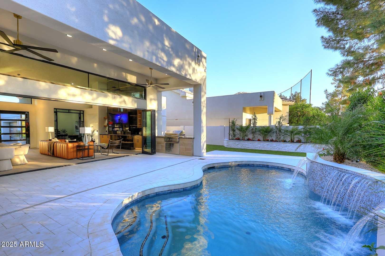 Scottsdale, Arizona, 85260, United States, 3 Bedrooms Bedrooms, ,3 BathroomsBathrooms,Residential,Active,1944086