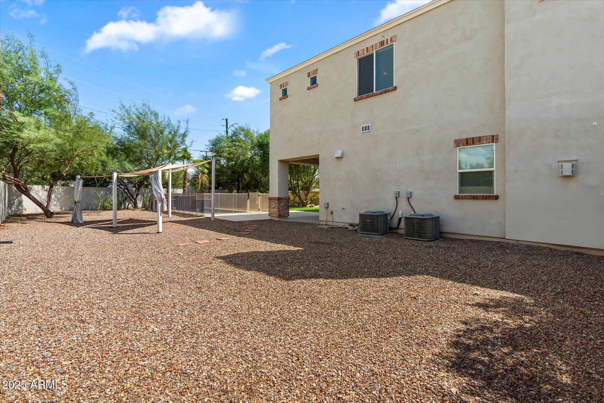 Phoenix, Arizona, 85021, United States, 4 Bedrooms Bedrooms, ,5 BathroomsBathrooms,Residential,Active,1929685