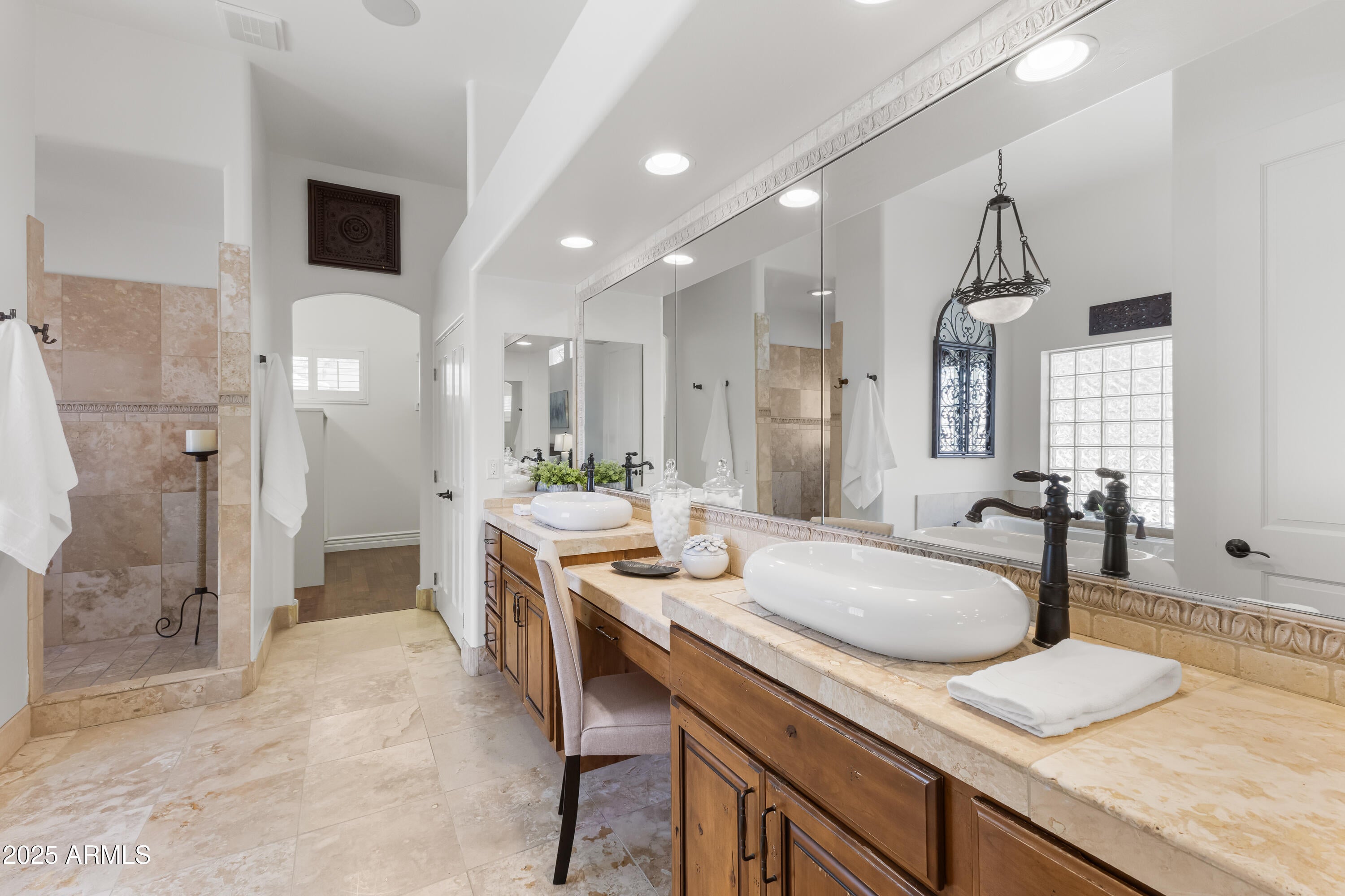 Scottsdale, Arizona, 85260, United States, 5 Bedrooms Bedrooms, ,5 BathroomsBathrooms,Residential,Active,1941373