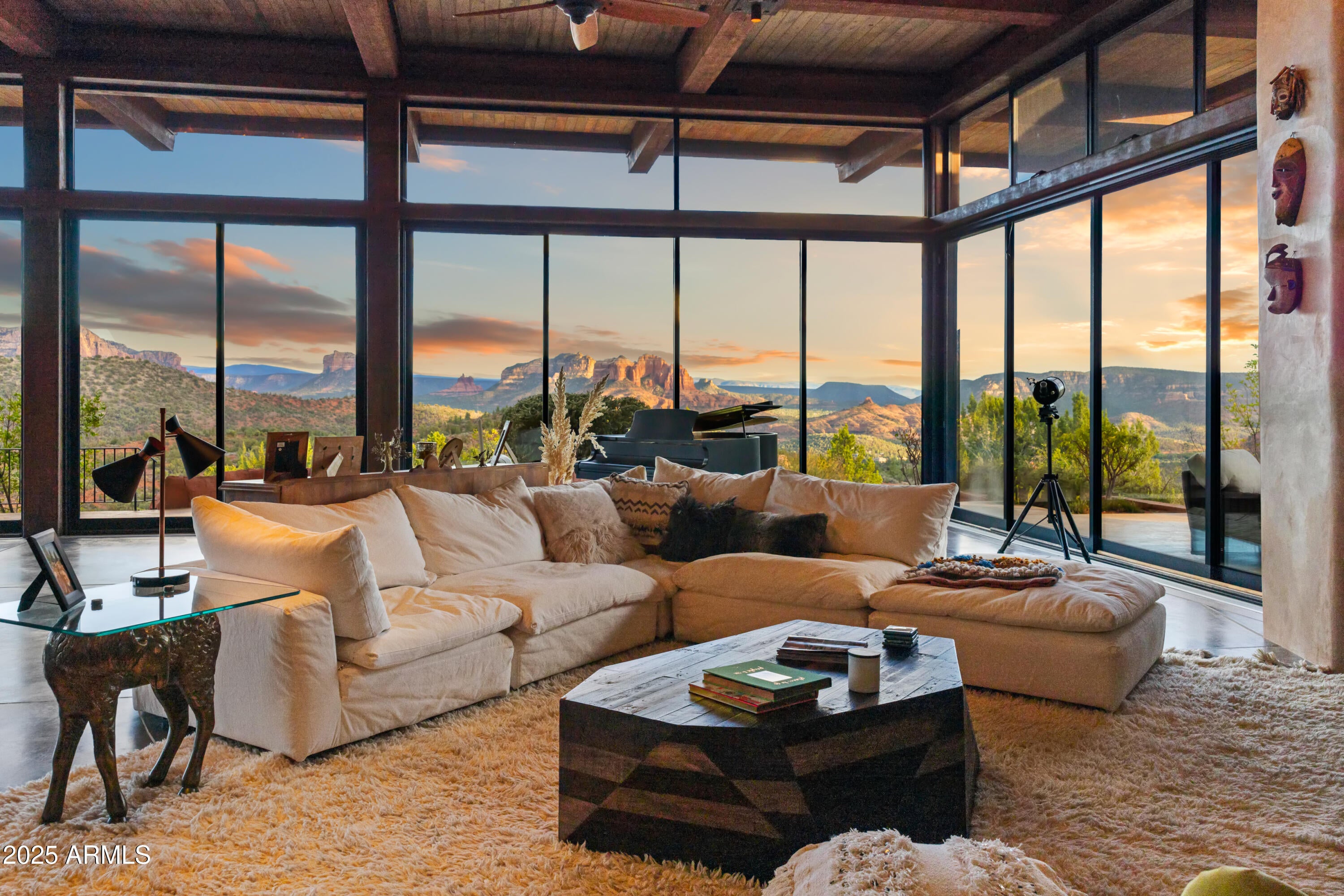 Sedona, Arizona, 86336, United States, 3 Bedrooms Bedrooms, ,6 BathroomsBathrooms,Residential,Active,1944279