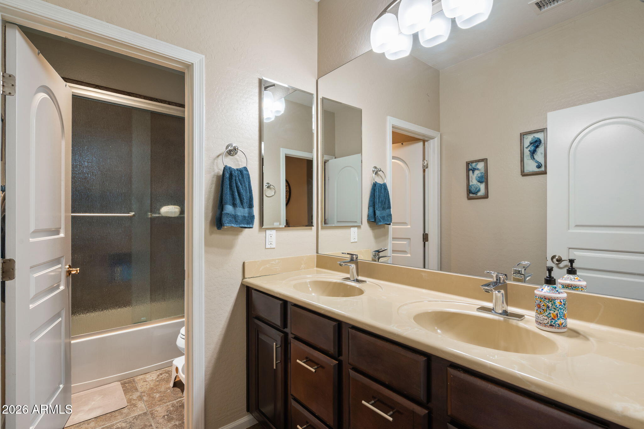 Phoenix, Arizona, 85050, United States, 4 Bedrooms Bedrooms, ,5 BathroomsBathrooms,Residential,Active,2013408