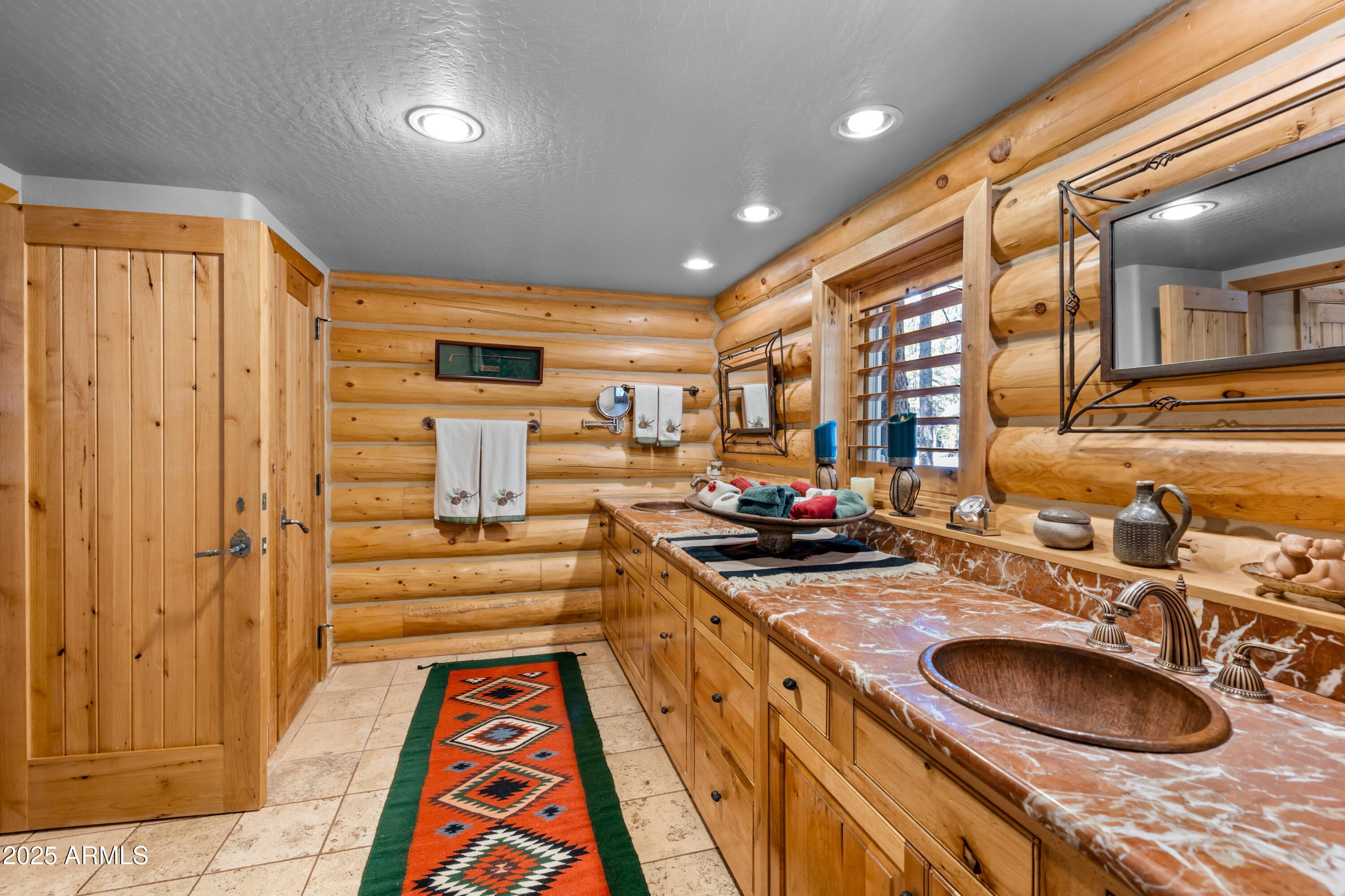 Flagstaff, Arizona, 86005, United States, 4 Bedrooms Bedrooms, ,4 BathroomsBathrooms,Residential,Active,1905472