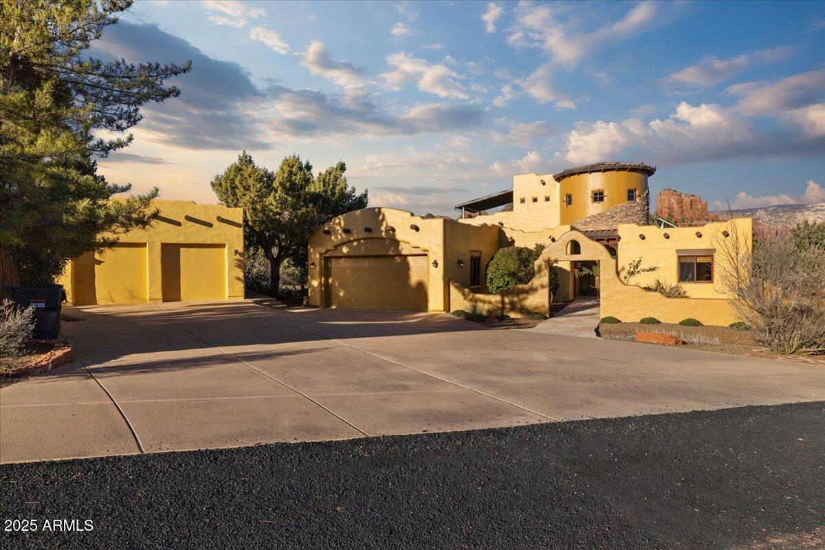 Sedona, Arizona, 86351, United States, 5 Bedrooms Bedrooms, ,5 BathroomsBathrooms,Residential,Active,1951787