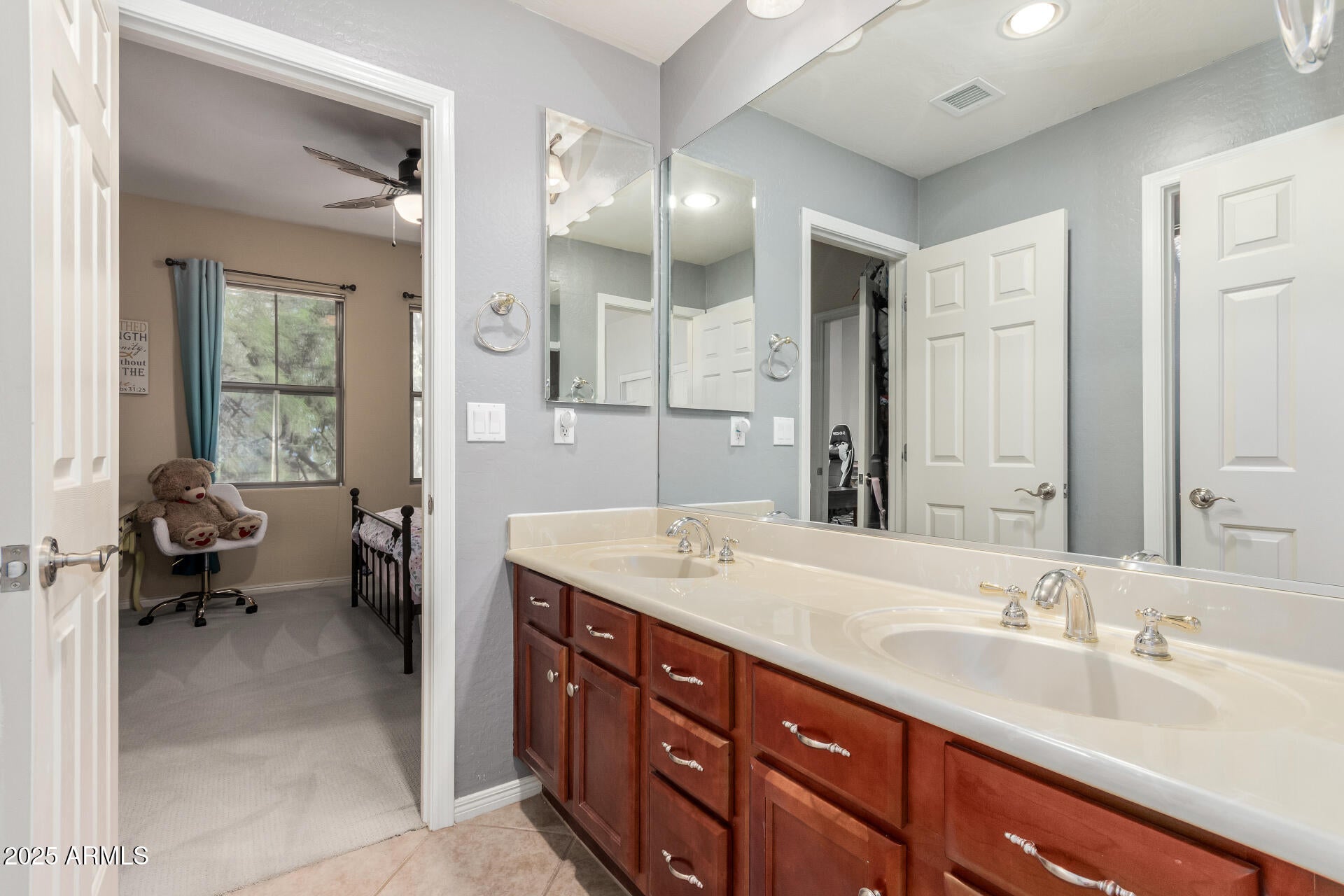 Phoenix, Arizona, 85085, United States, 5 Bedrooms Bedrooms, ,4 BathroomsBathrooms,Residential,Active,1959961