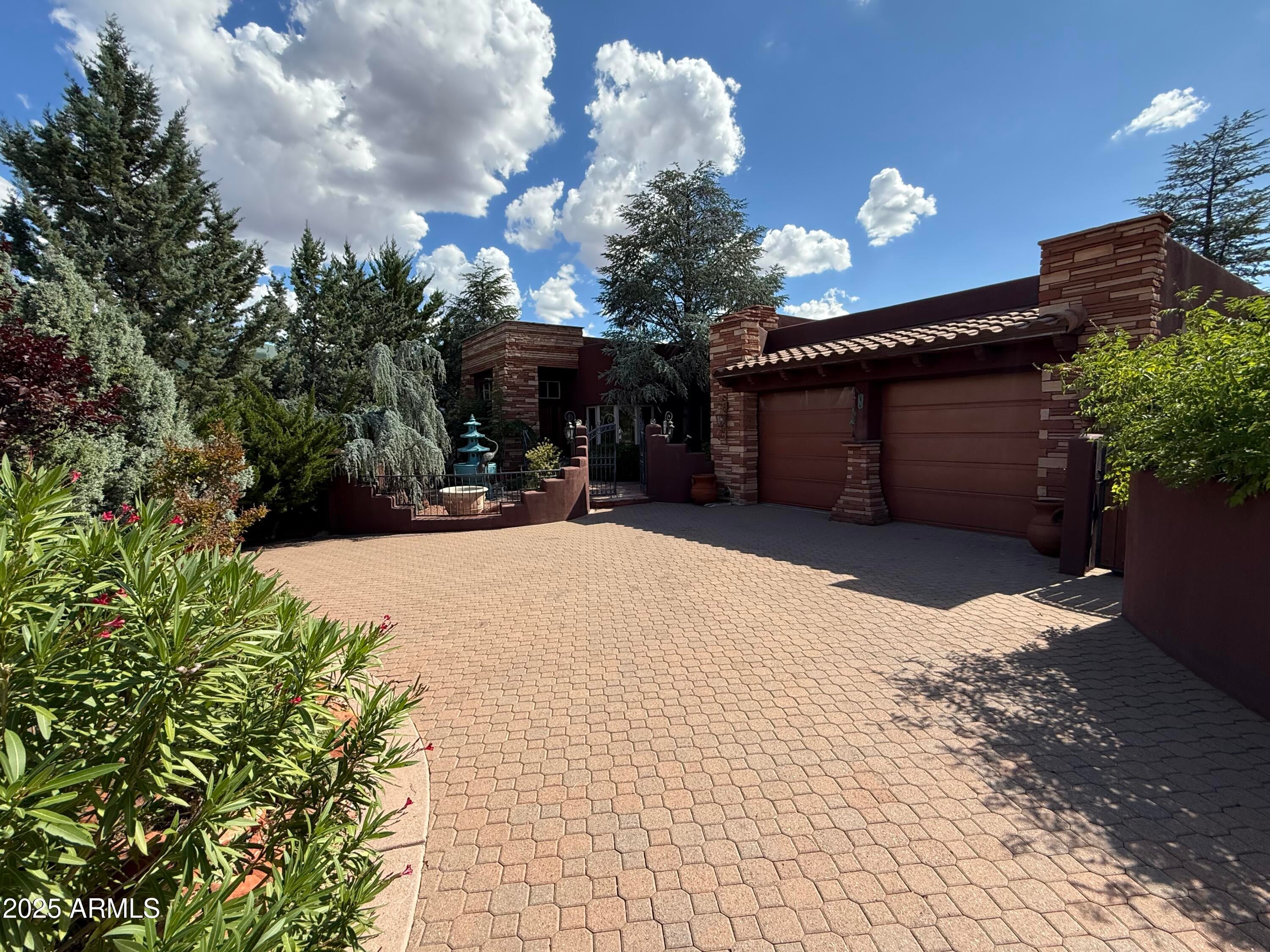 Sedona, Arizona, 86336, United States, 3 Bedrooms Bedrooms, ,3 BathroomsBathrooms,Residential,Active,1944285