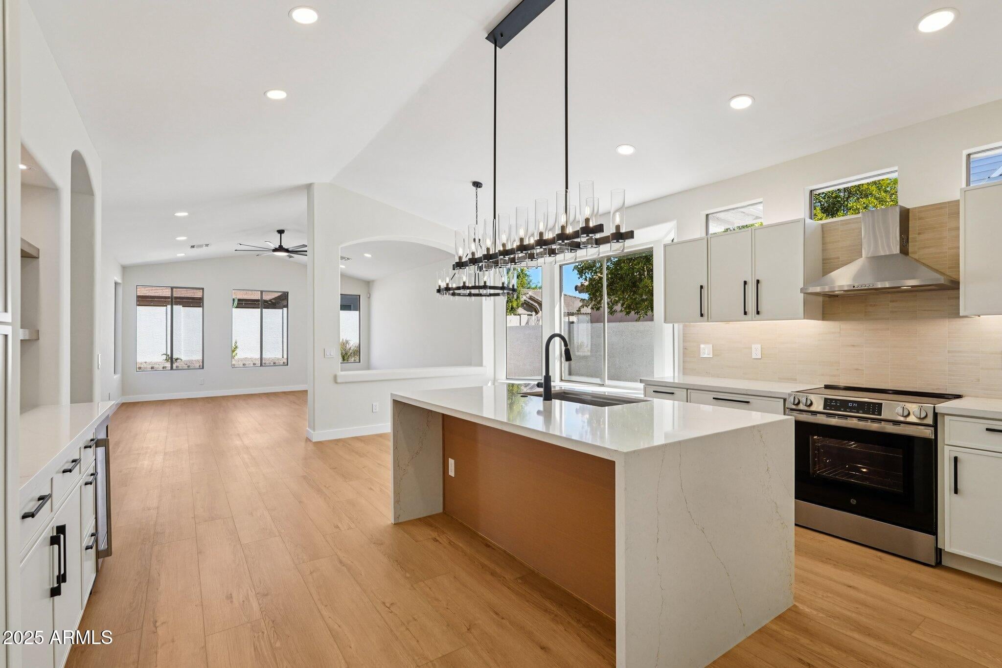 Glendale, Arizona, 85308, United States, 5 Bedrooms Bedrooms, ,4 BathroomsBathrooms,Residential,Active,1945319