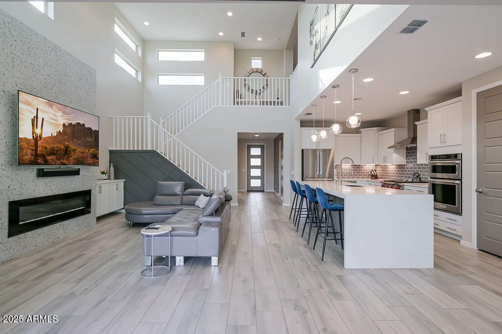 Phoenix, Arizona, 85050, United States, 4 Bedrooms Bedrooms, ,4 BathroomsBathrooms,Residential,Active,2007184