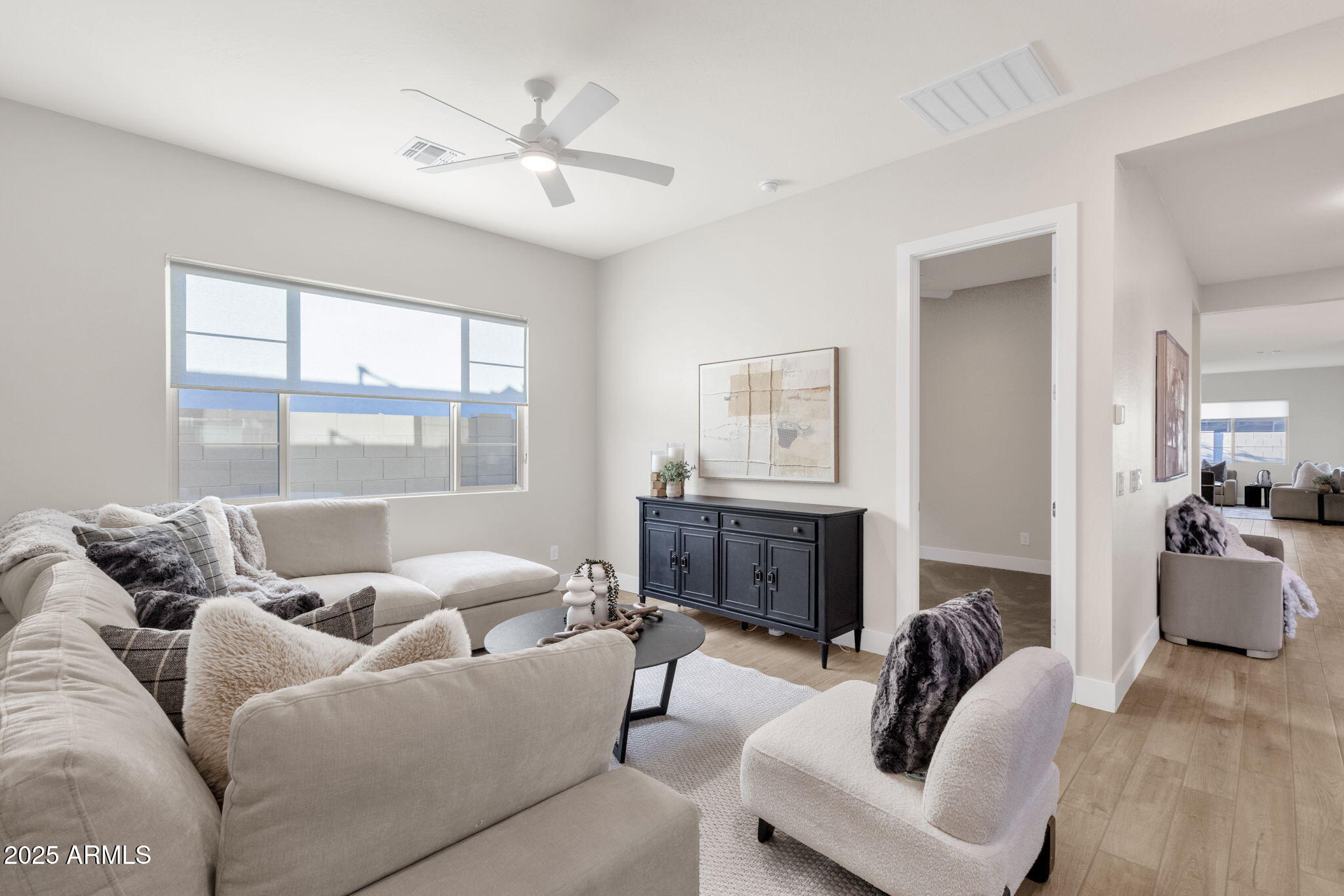 Gilbert, Arizona, 85298, United States, 5 Bedrooms Bedrooms, ,4 BathroomsBathrooms,Residential,Pending,1998605