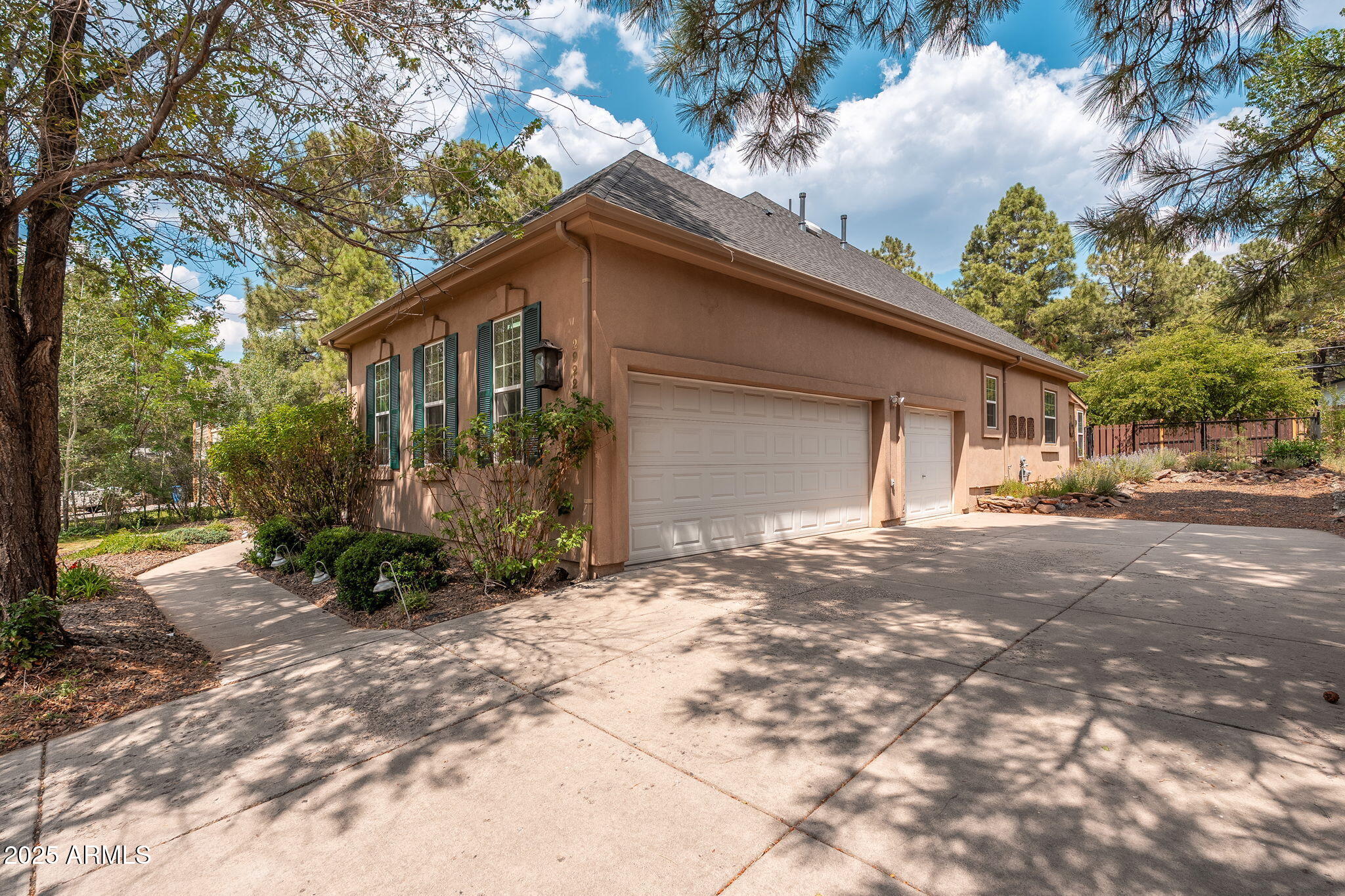Flagstaff, Arizona, 86004, United States, 5 Bedrooms Bedrooms, ,4 BathroomsBathrooms,Residential,Active,1894165