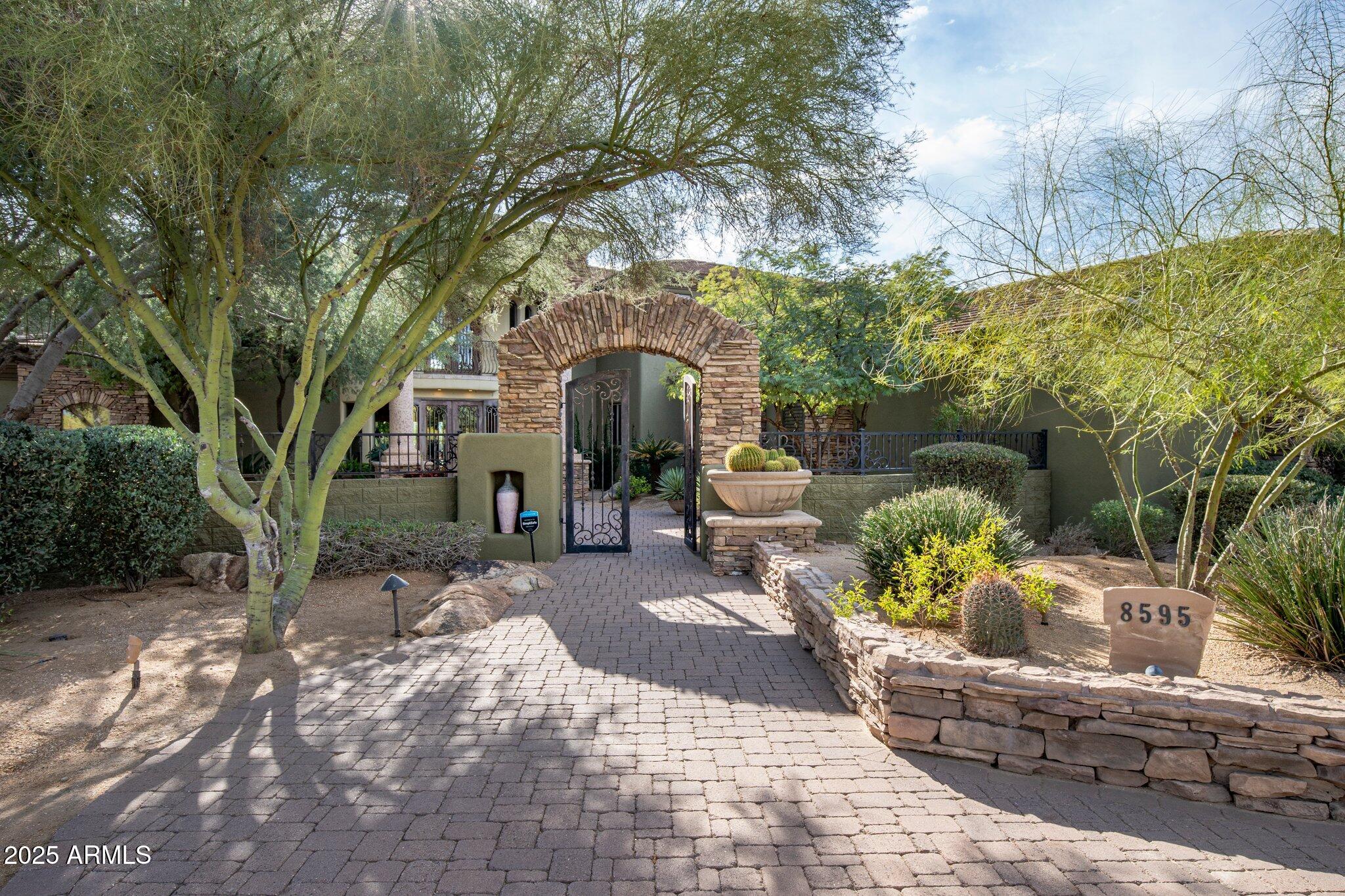 Scottsdale, Arizona, 85255, United States, 5 Bedrooms Bedrooms, ,6 BathroomsBathrooms,Residential,Active,1953434